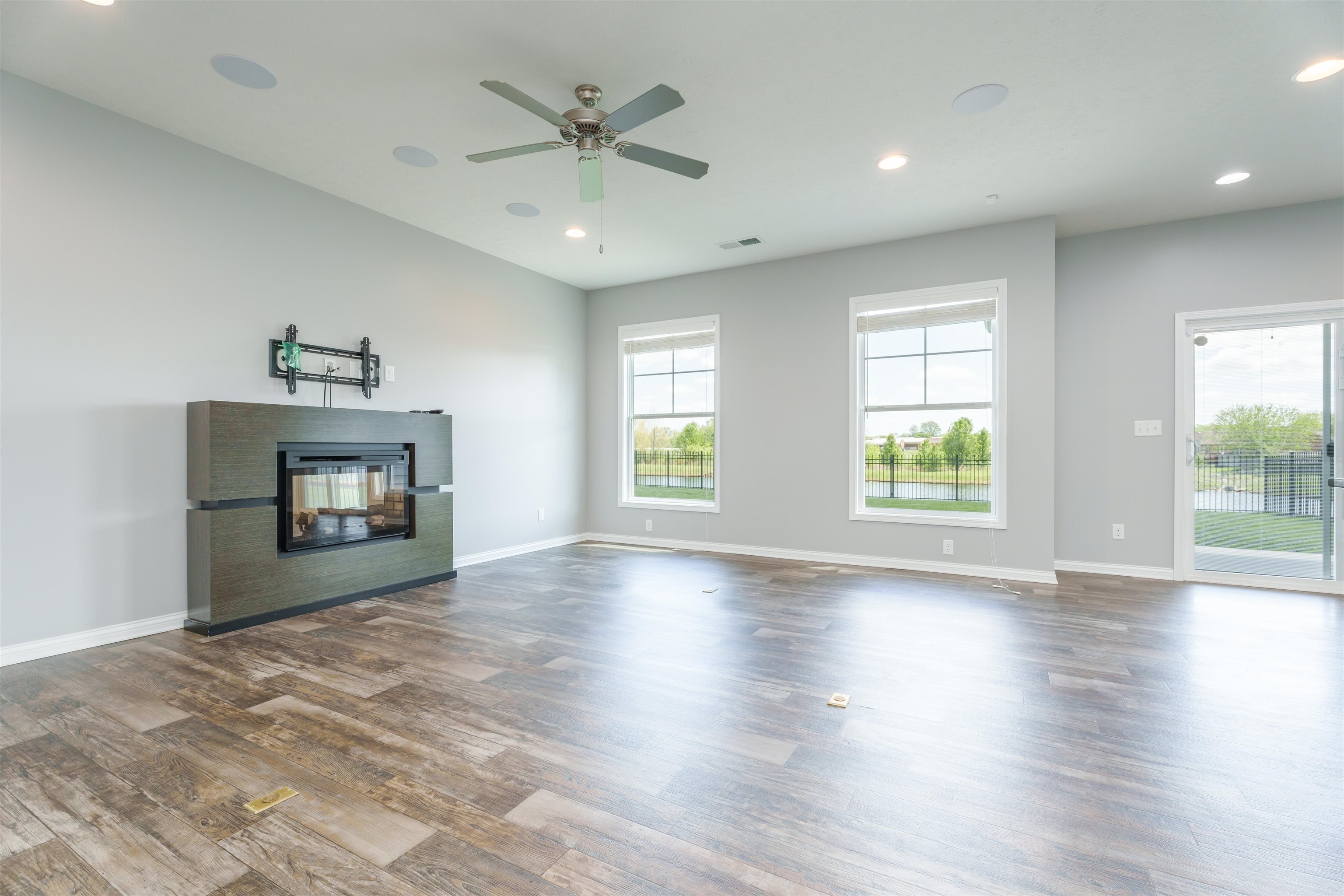 377 Brixton Dr, Owensboro, Kentucky 42301, 3 Bedrooms Bedrooms, ,2 BathroomsBathrooms,Single Family Residence,For Sale,Brixton Dr,89440