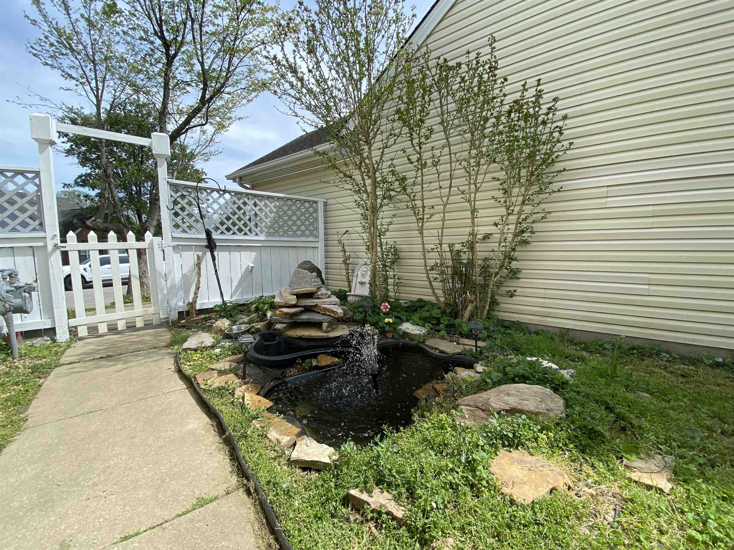930 Millcreek Dr, Henderson, Kentucky 42420, 3 Bedrooms Bedrooms, ,2 BathroomsBathrooms,Single Family Residence,For Sale,Millcreek Dr,89441