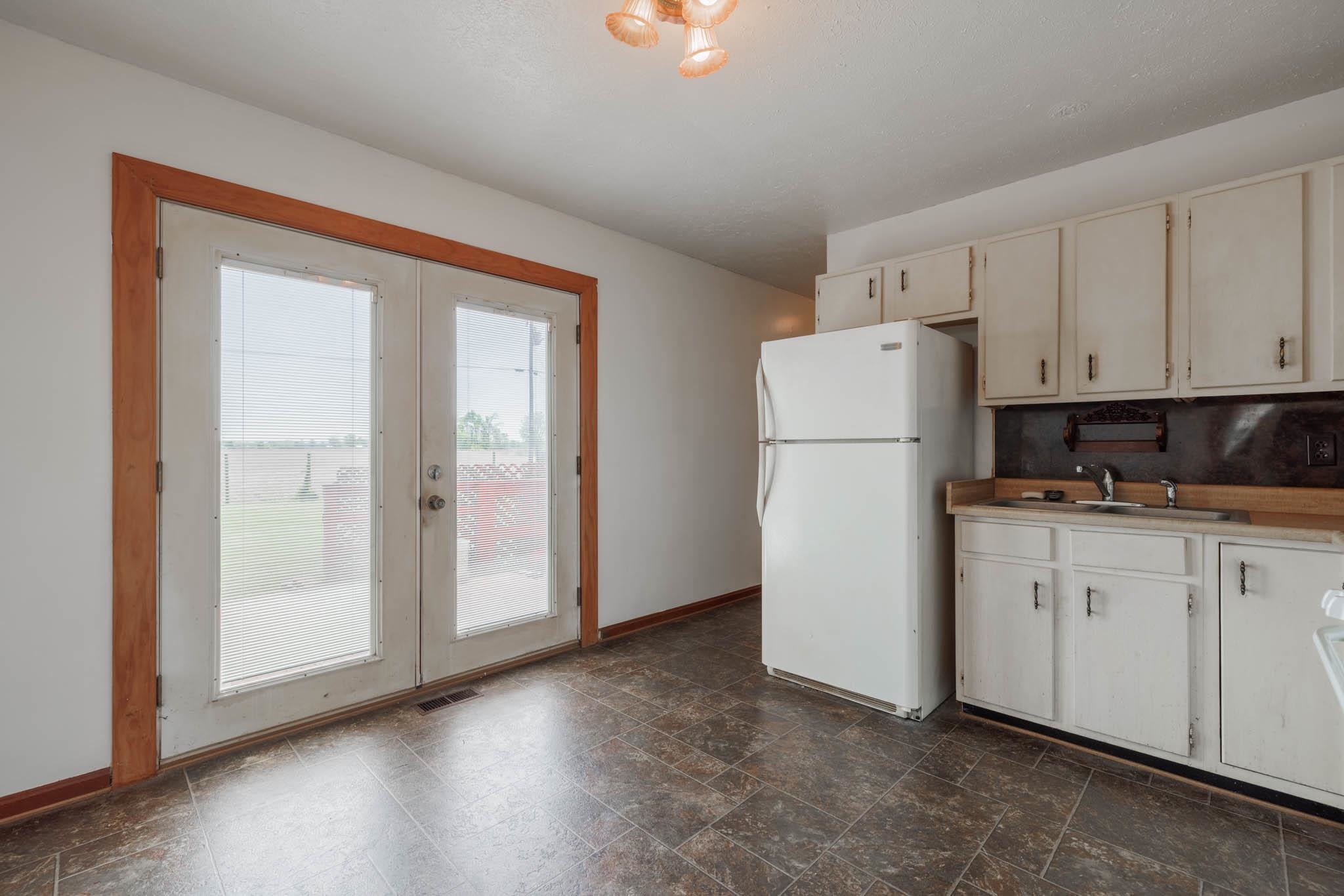 1355 Lincoln Road, Lewisport, Kentucky 42351, 3 Bedrooms Bedrooms, ,1 BathroomBathrooms,Single Family Residence,For Sale,Lincoln Road,89442