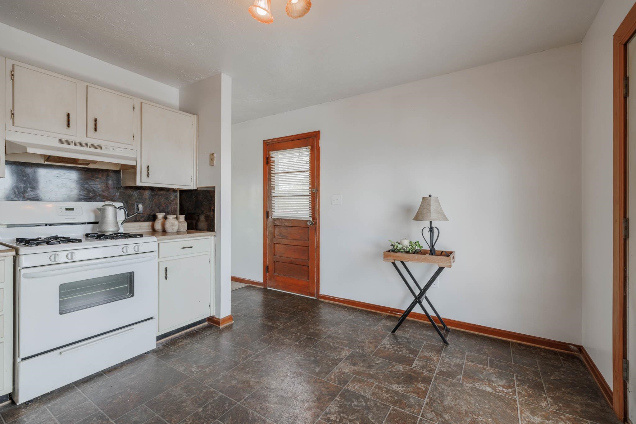 1355 Lincoln Road, Lewisport, Kentucky 42351, 3 Bedrooms Bedrooms, ,1 BathroomBathrooms,Single Family Residence,For Sale,Lincoln Road,89442