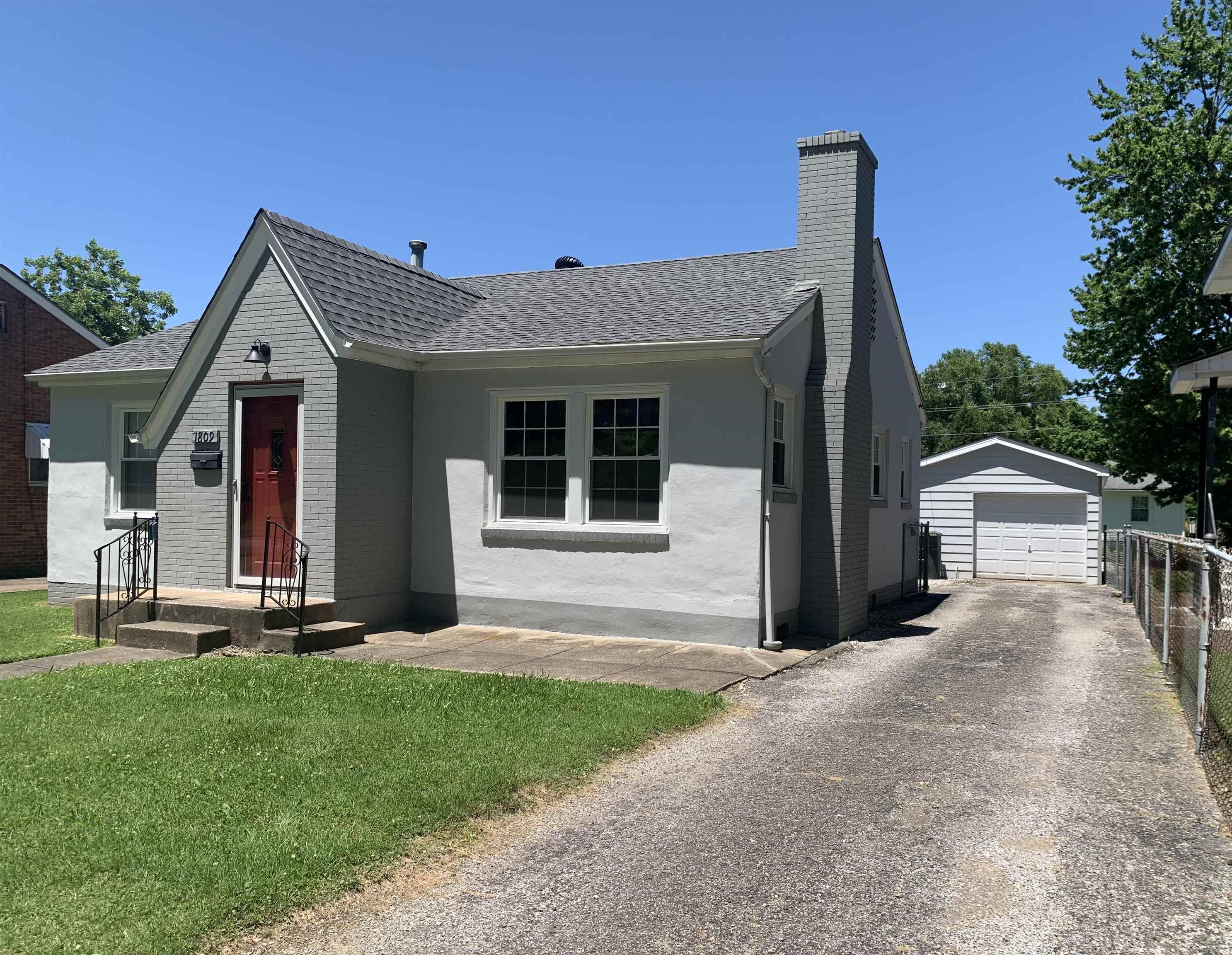 1809 Parrish Ave, Owensboro, Kentucky 42301, 2 Bedrooms Bedrooms, ,1 BathroomBathrooms,Single Family Residence,For Sale,Parrish Ave,89455