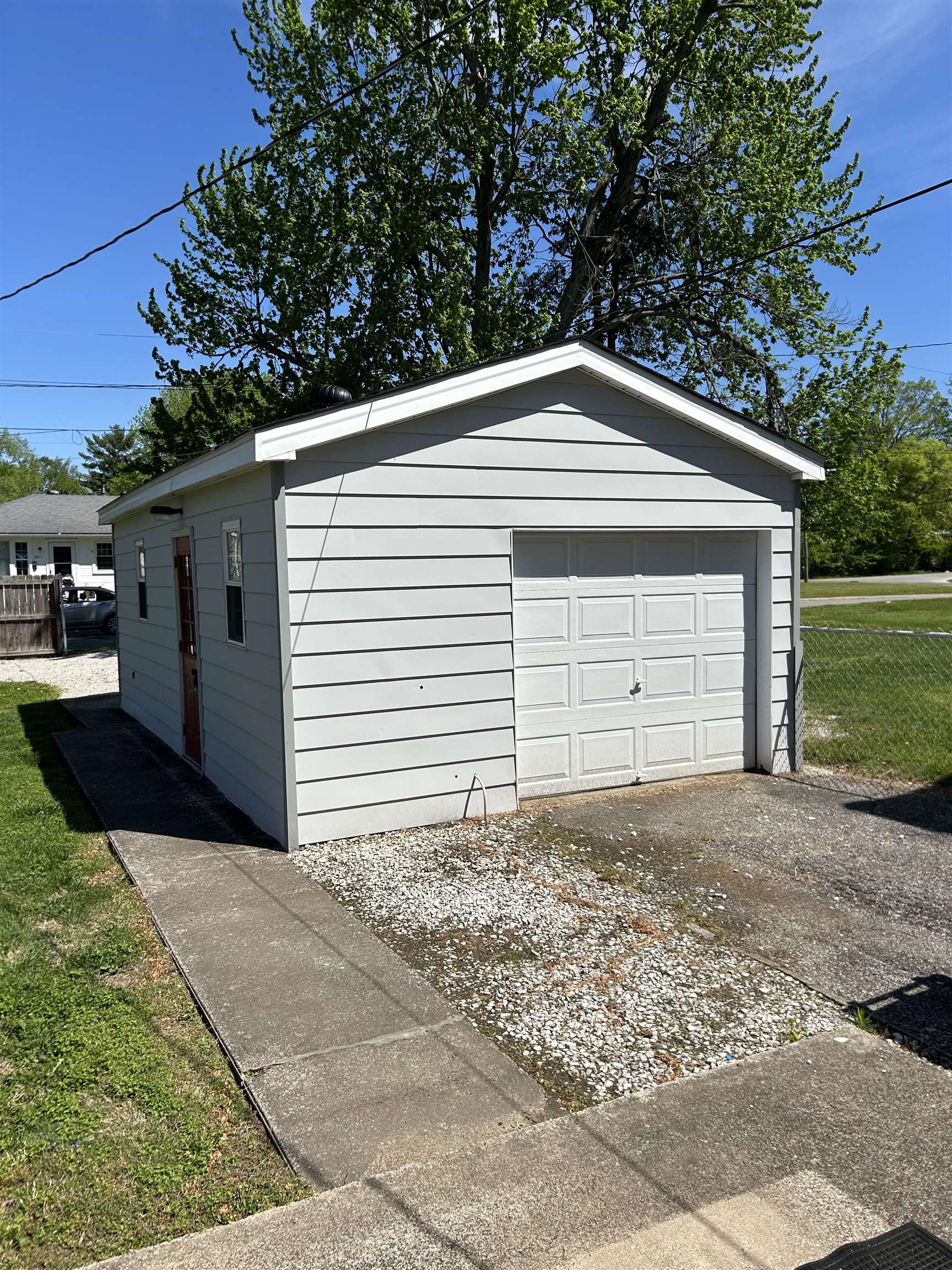 1809 Parrish Ave, Owensboro, Kentucky 42301, 2 Bedrooms Bedrooms, ,1 BathroomBathrooms,Single Family Residence,For Sale,Parrish Ave,89455