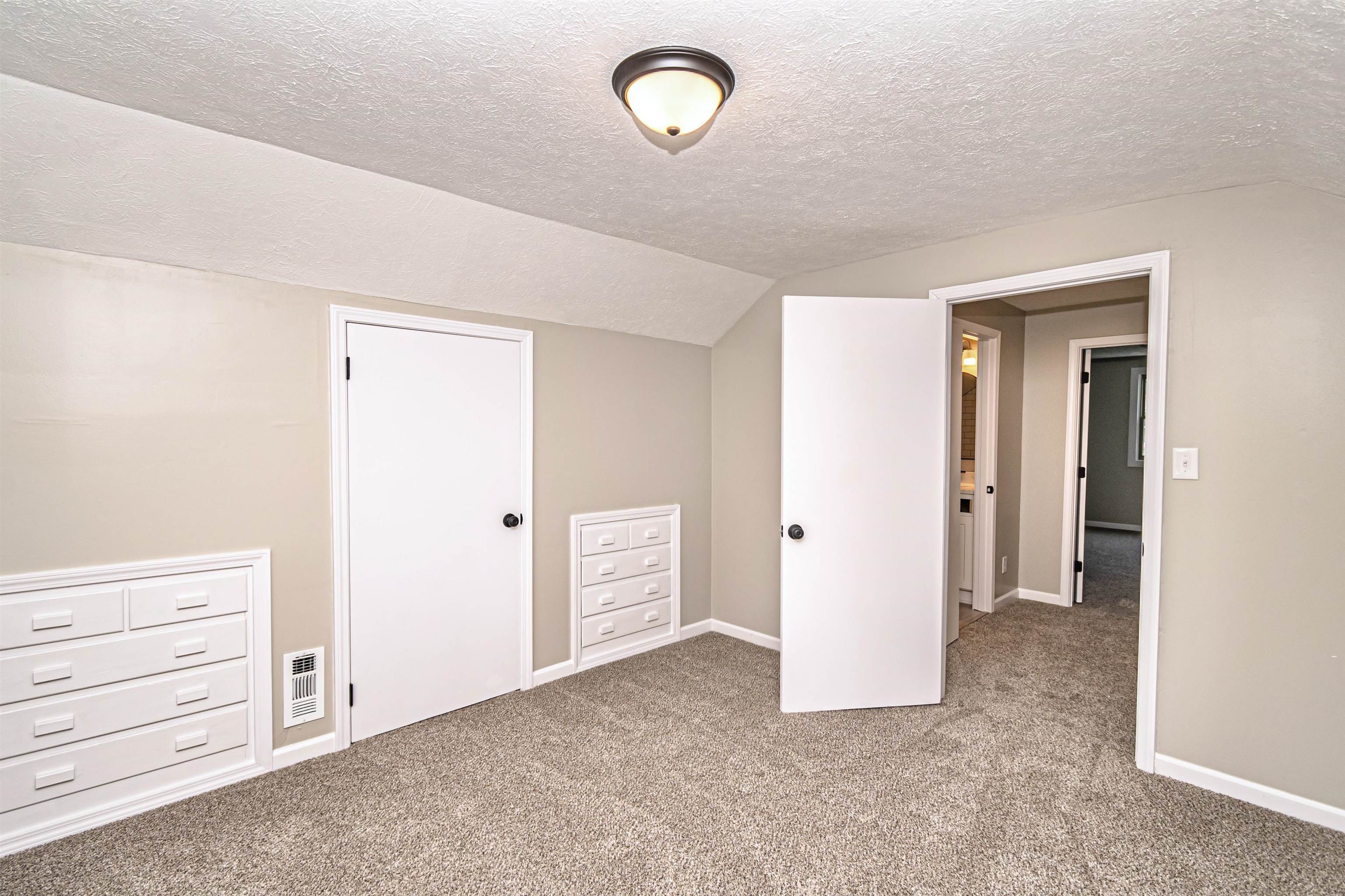 1919 Cherokee Drive, Owensboro, Kentucky 42301, 4 Bedrooms Bedrooms, ,3 BathroomsBathrooms,Single Family Residence,For Sale,Cherokee Drive,89463