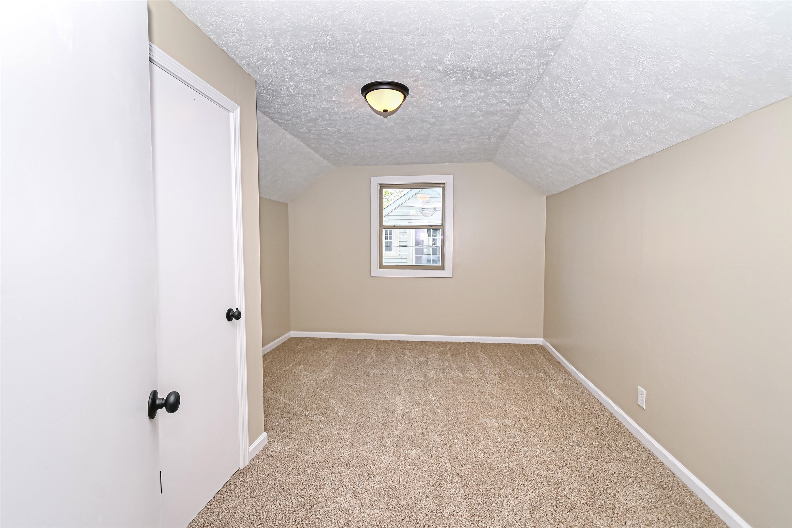 1919 Cherokee Drive, Owensboro, Kentucky 42301, 4 Bedrooms Bedrooms, ,3 BathroomsBathrooms,Single Family Residence,For Sale,Cherokee Drive,89463