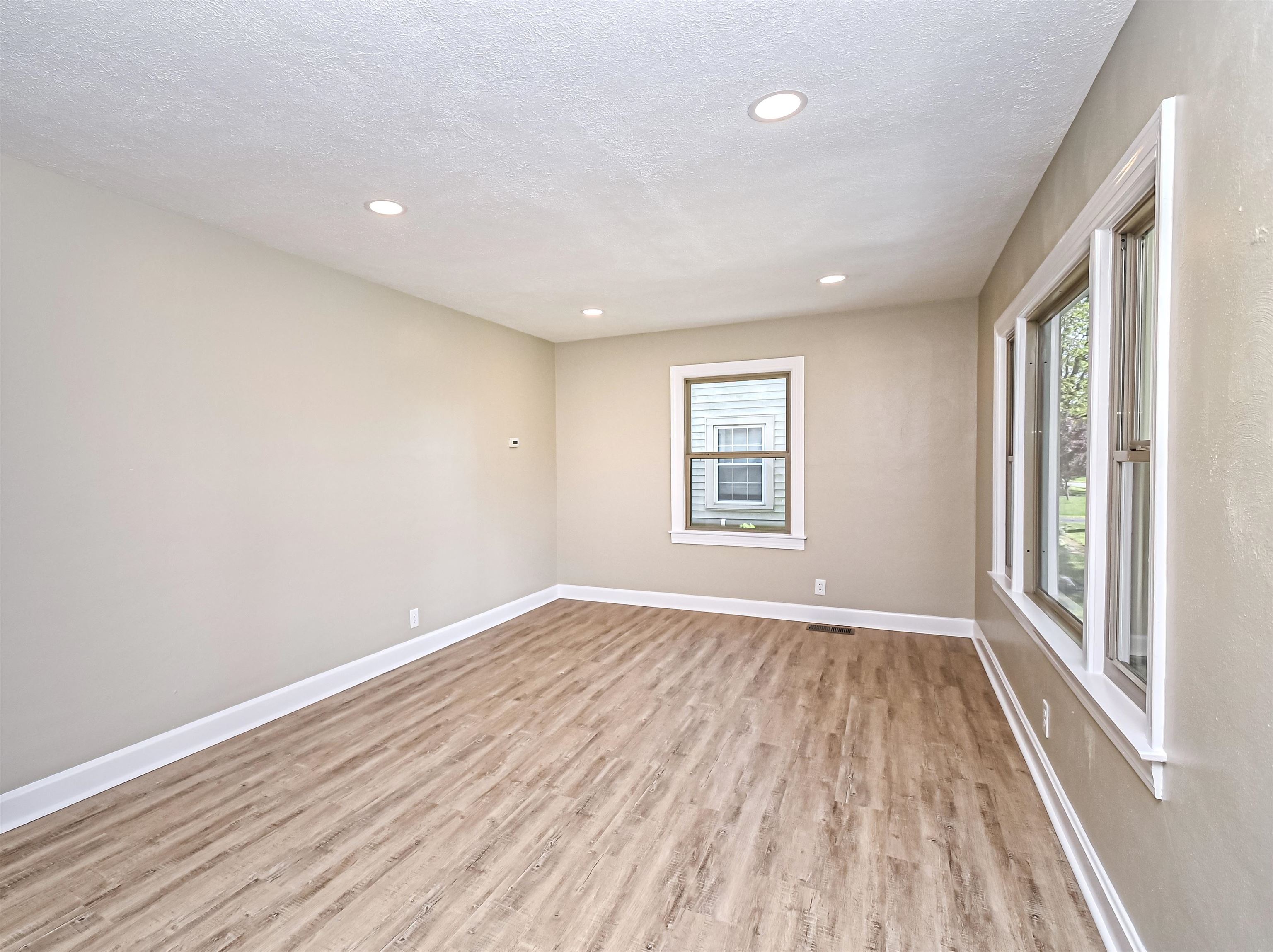 1919 Cherokee Drive, Owensboro, Kentucky 42301, 4 Bedrooms Bedrooms, ,3 BathroomsBathrooms,Single Family Residence,For Sale,Cherokee Drive,89463