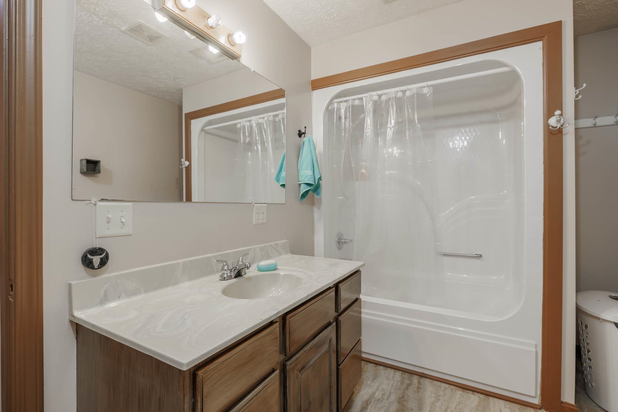 1000 Middle Patesville Road, Hawesville, Kentucky 42348, 3 Bedrooms Bedrooms, ,2 BathroomsBathrooms,Single Family Residence,For Sale,Middle Patesville Road,89465