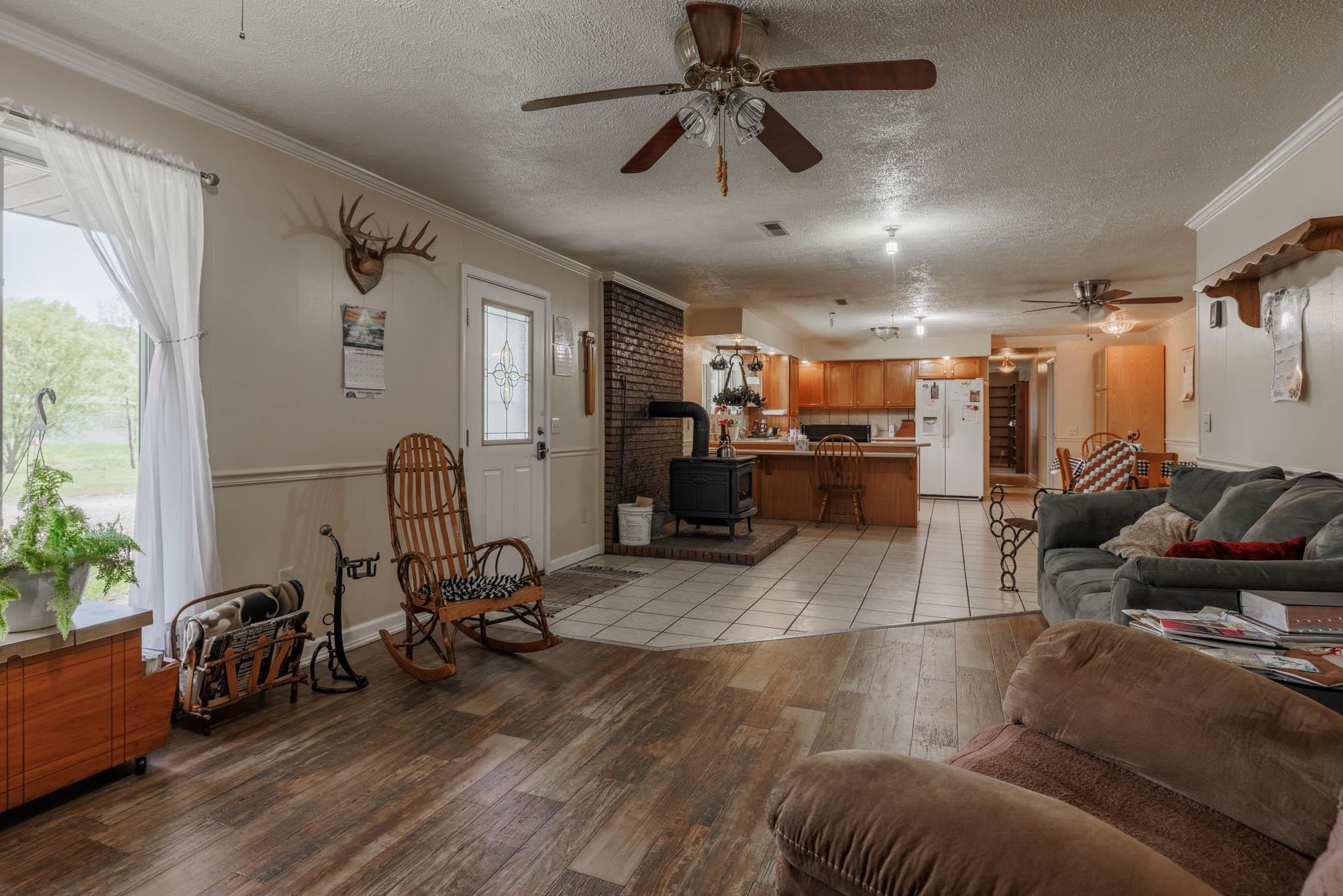 1000 Middle Patesville Road, Hawesville, Kentucky 42348, 3 Bedrooms Bedrooms, ,2 BathroomsBathrooms,Single Family Residence,For Sale,Middle Patesville Road,89465