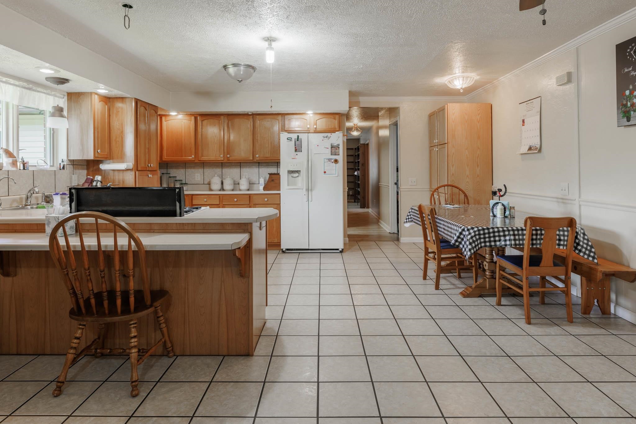 1000 Middle Patesville Road, Hawesville, Kentucky 42348, 3 Bedrooms Bedrooms, ,2 BathroomsBathrooms,Single Family Residence,For Sale,Middle Patesville Road,89465