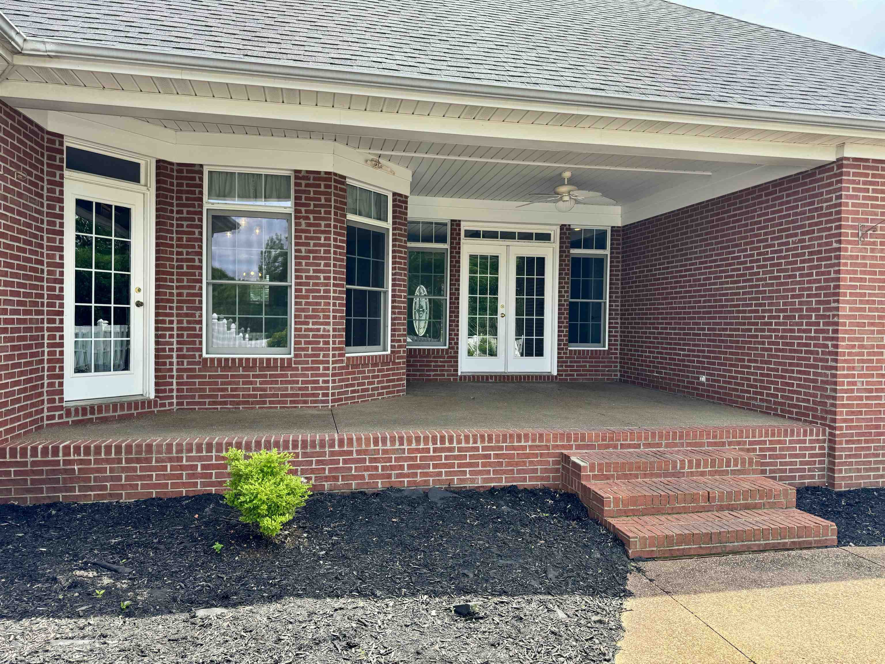 2900 Glencrest Dr, Owensboro, Kentucky 42303, 3 Bedrooms Bedrooms, ,2 BathroomsBathrooms,Single Family Residence,For Sale,Glencrest Dr,89498