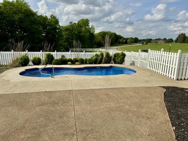 2900 Glencrest Dr, Owensboro, Kentucky 42303, 3 Bedrooms Bedrooms, ,2 BathroomsBathrooms,Single Family Residence,For Sale,Glencrest Dr,89498