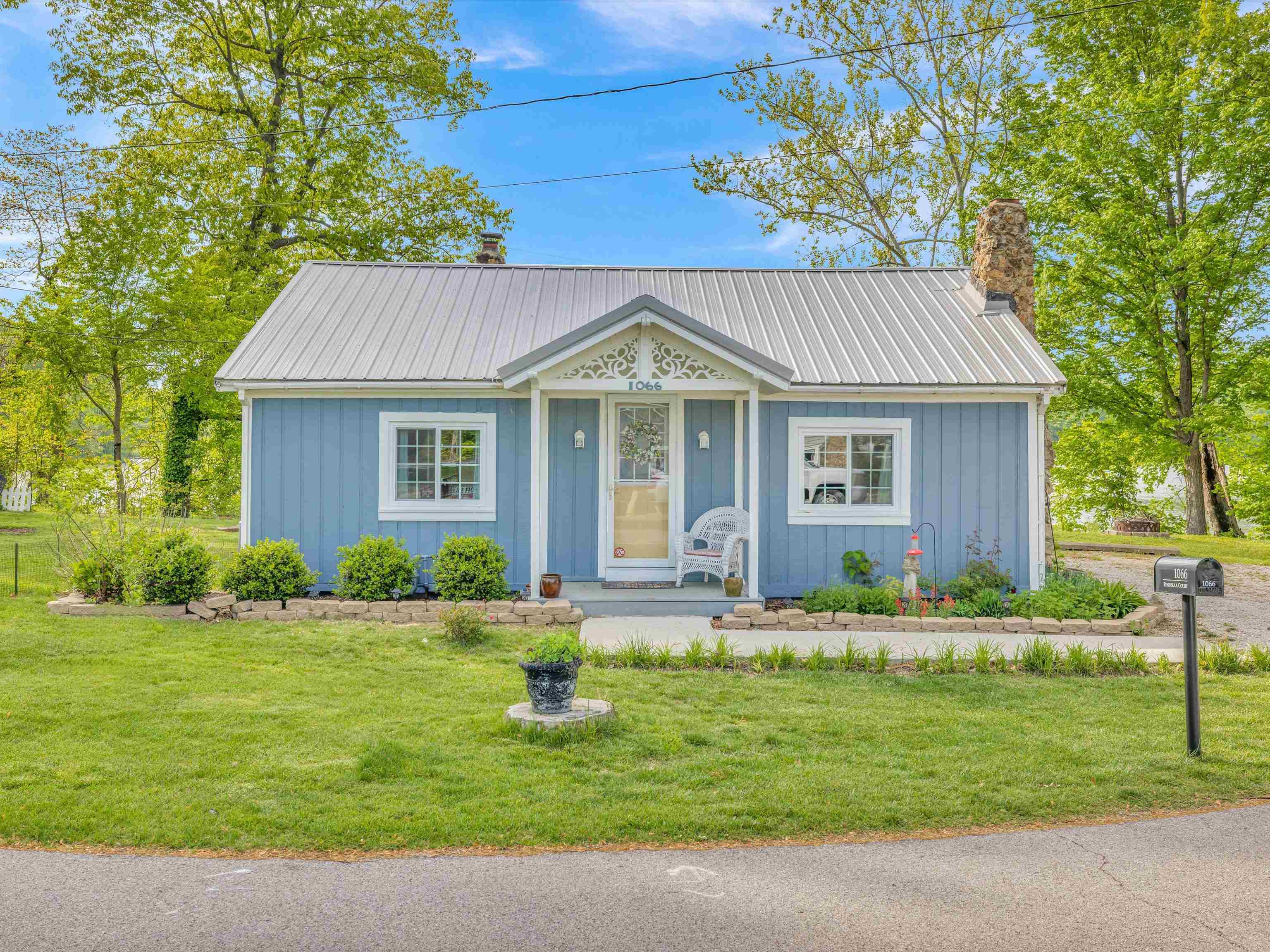 1066 Peninsula Ct, Maceo, Kentucky 42355, 2 Bedrooms Bedrooms, ,1 BathroomBathrooms,Single Family Residence,For Sale,Peninsula Ct,89499