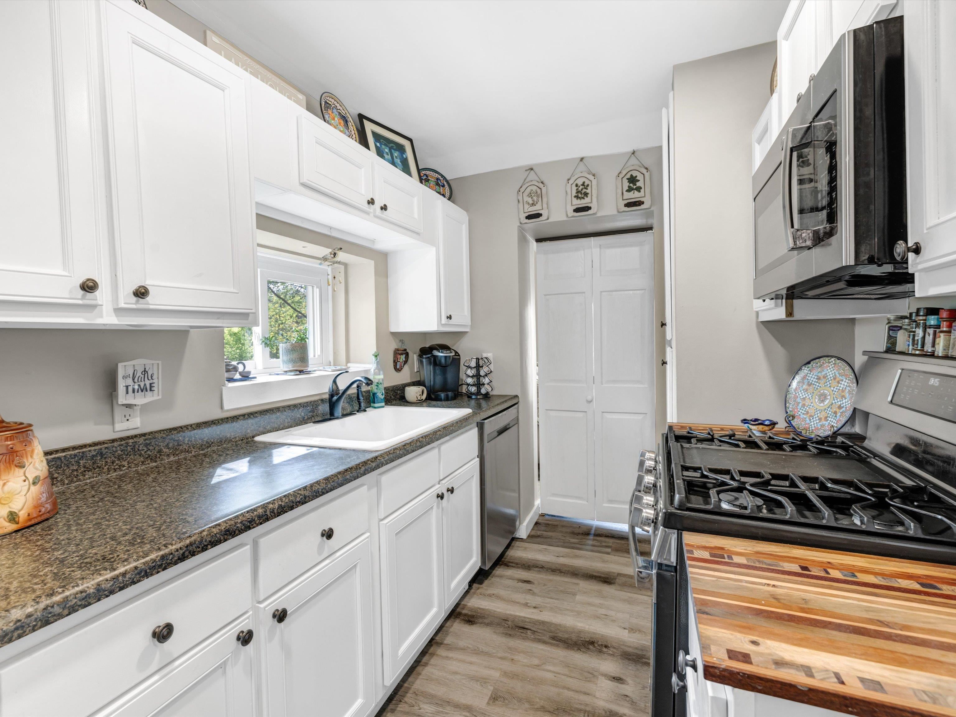 1066 Peninsula Ct, Maceo, Kentucky 42355, 2 Bedrooms Bedrooms, ,1 BathroomBathrooms,Single Family Residence,For Sale,Peninsula Ct,89499