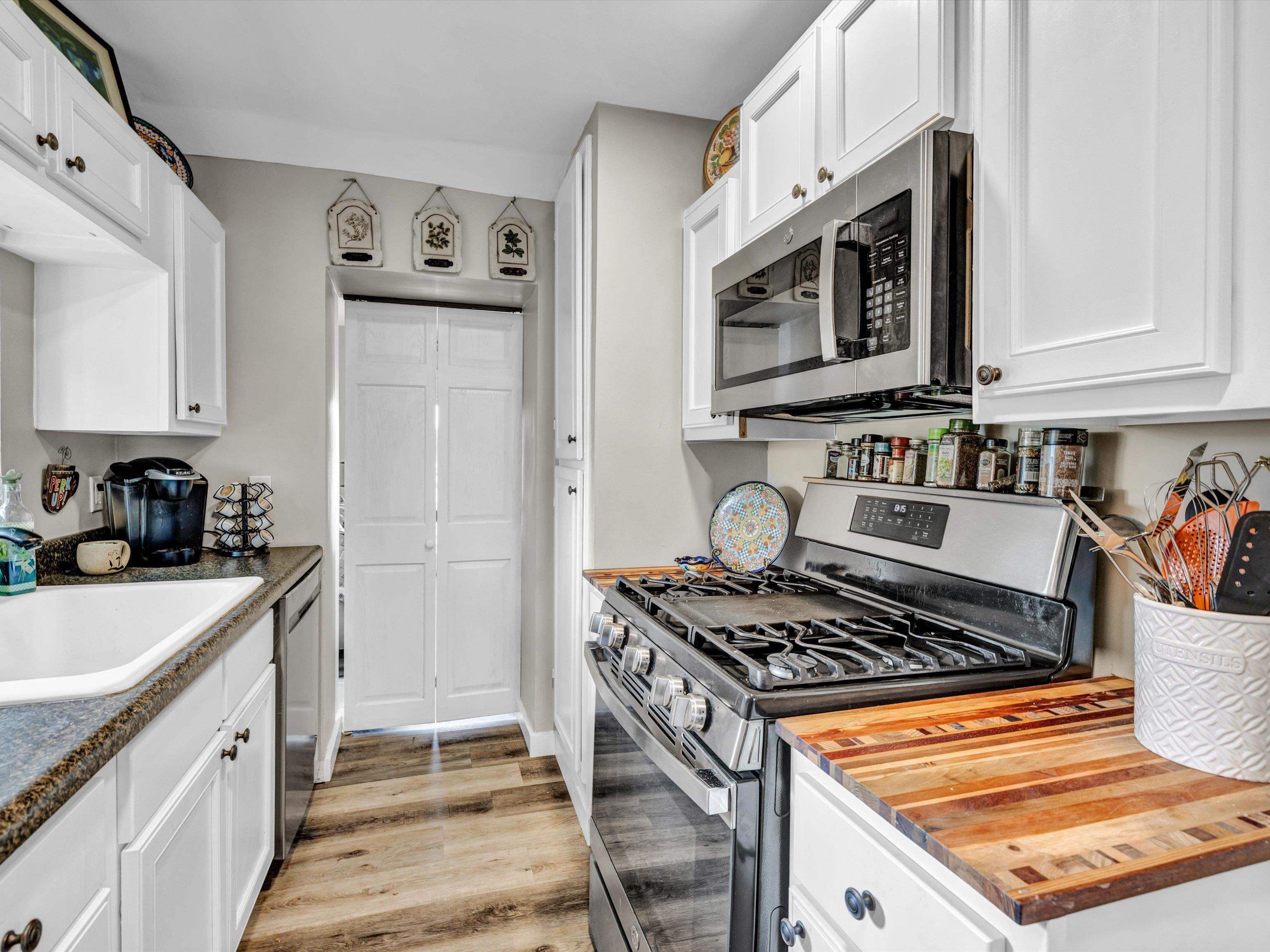 1066 Peninsula Ct, Maceo, Kentucky 42355, 2 Bedrooms Bedrooms, ,1 BathroomBathrooms,Single Family Residence,For Sale,Peninsula Ct,89499