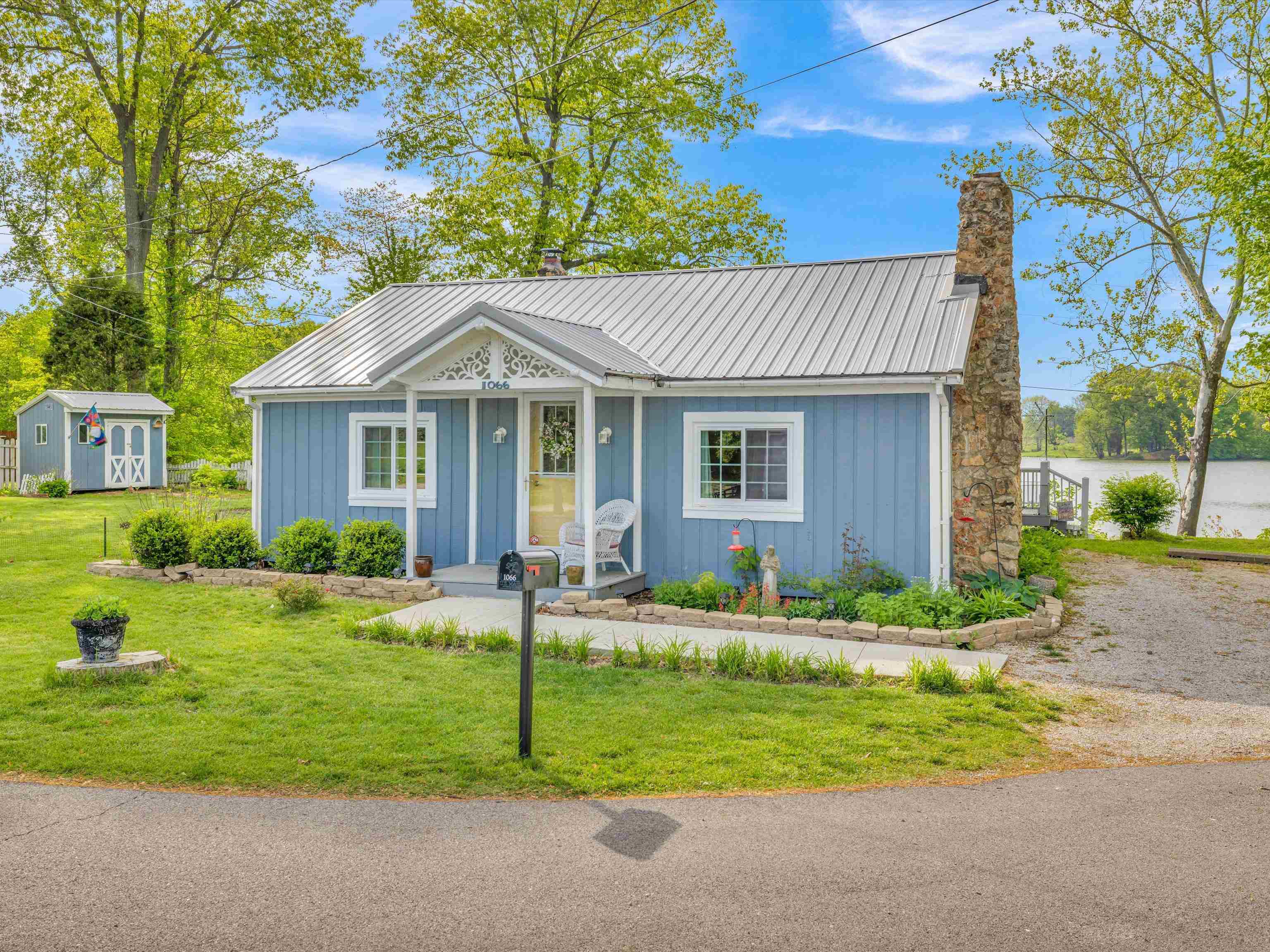 1066 Peninsula Ct, Maceo, Kentucky 42355, 2 Bedrooms Bedrooms, ,1 BathroomBathrooms,Single Family Residence,For Sale,Peninsula Ct,89499