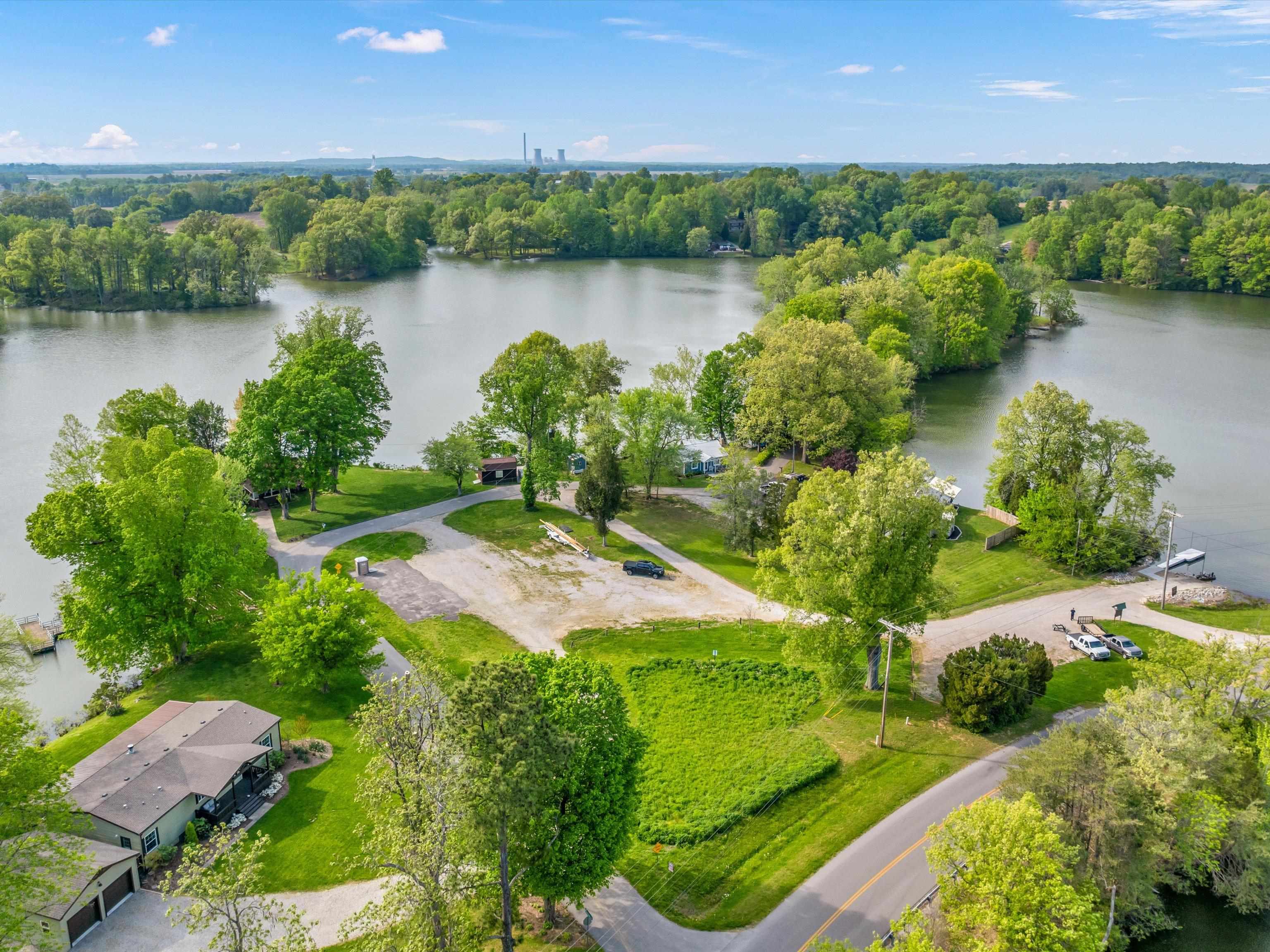 1066 Peninsula Ct, Maceo, Kentucky 42355, 2 Bedrooms Bedrooms, ,1 BathroomBathrooms,Single Family Residence,For Sale,Peninsula Ct,89499