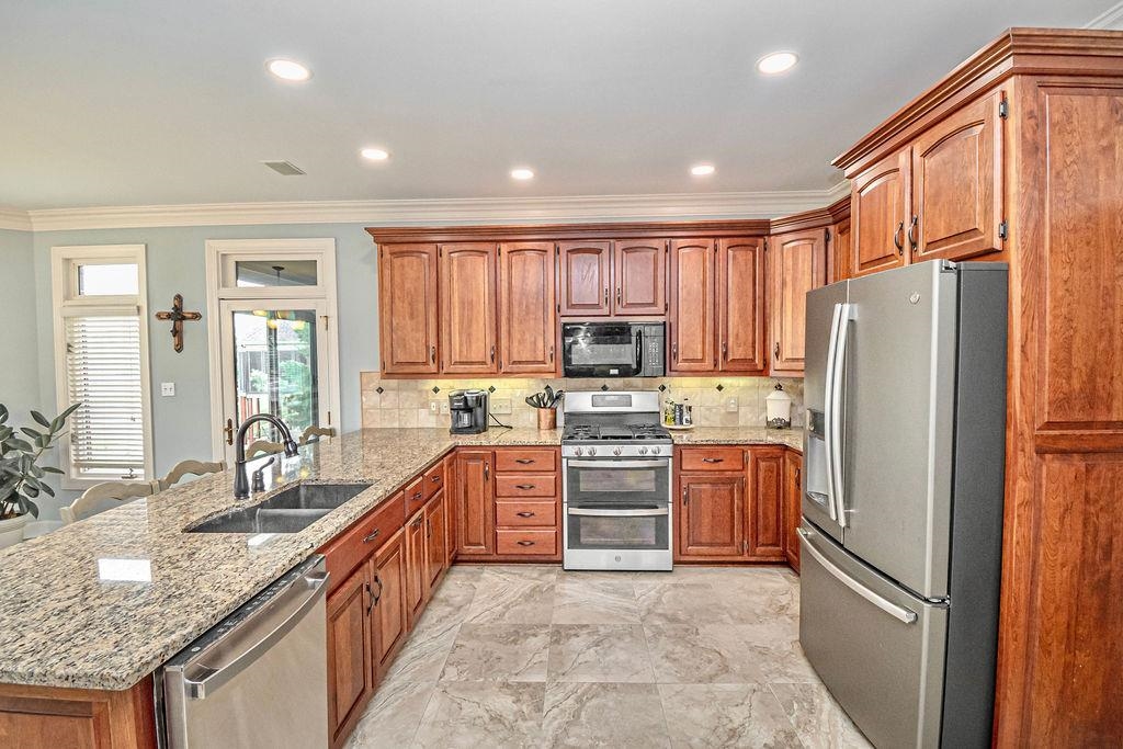 6719 Barcroft Drive, Owensboro, Kentucky 42303, 5 Bedrooms Bedrooms, ,3 BathroomsBathrooms,Single Family Residence,For Sale,Barcroft Drive,89500