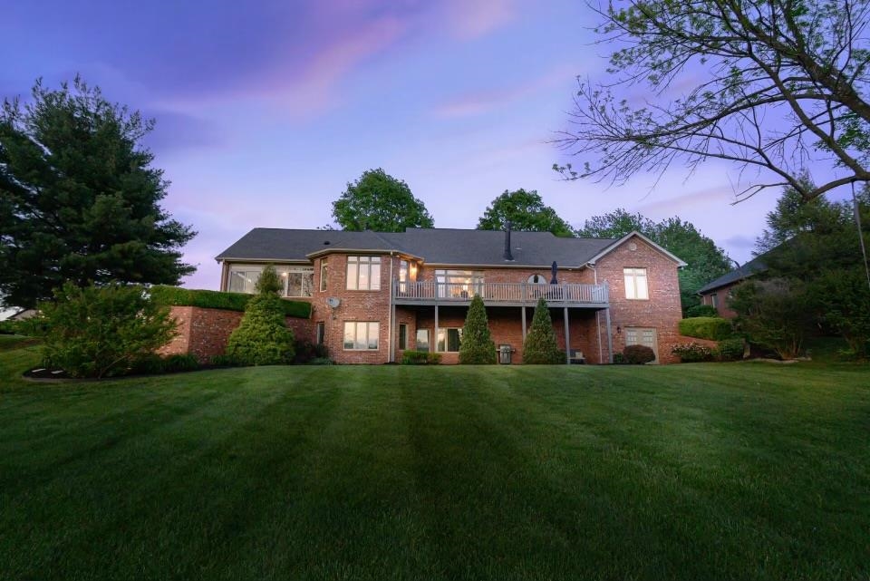 6719 Barcroft Drive, Owensboro, Kentucky 42303, 5 Bedrooms Bedrooms, ,3 BathroomsBathrooms,Single Family Residence,For Sale,Barcroft Drive,89500