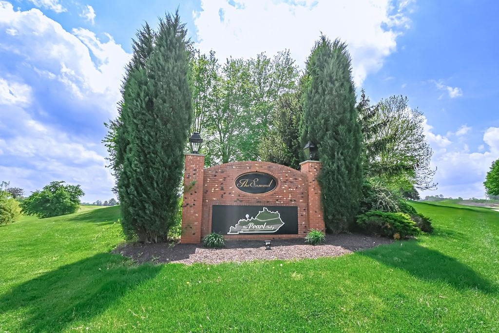 6719 Barcroft Drive, Owensboro, Kentucky 42303, 5 Bedrooms Bedrooms, ,3 BathroomsBathrooms,Single Family Residence,For Sale,Barcroft Drive,89500