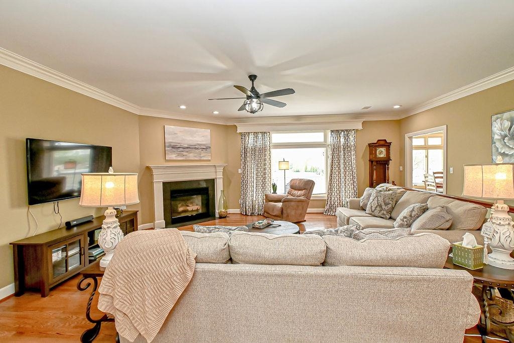 6719 Barcroft Drive, Owensboro, Kentucky 42303, 5 Bedrooms Bedrooms, ,3 BathroomsBathrooms,Single Family Residence,For Sale,Barcroft Drive,89500