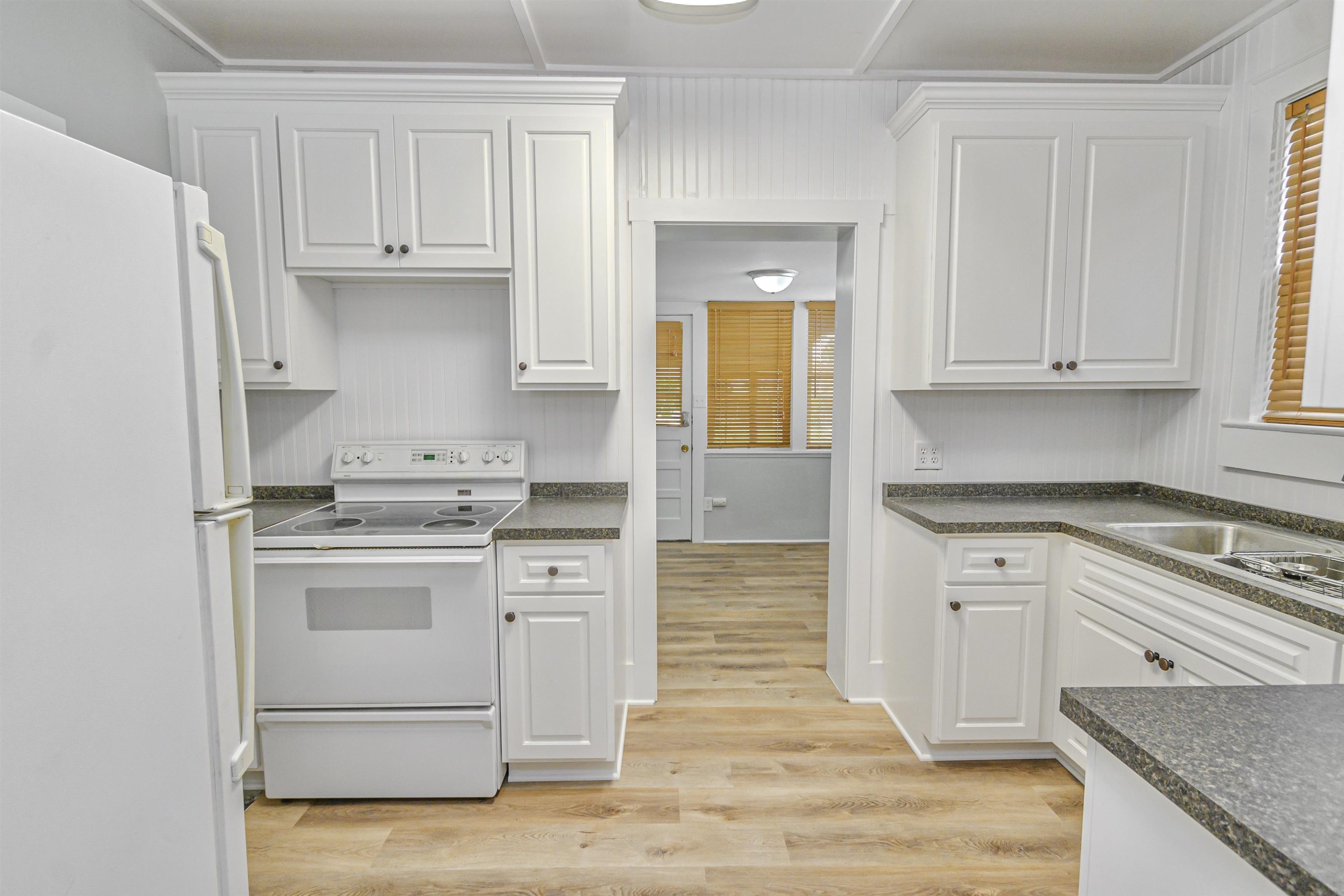 104 25th Street, Owensboro, Kentucky 42303, 3 Bedrooms Bedrooms, ,1 BathroomBathrooms,Single Family Residence,For Sale,25th Street,89501