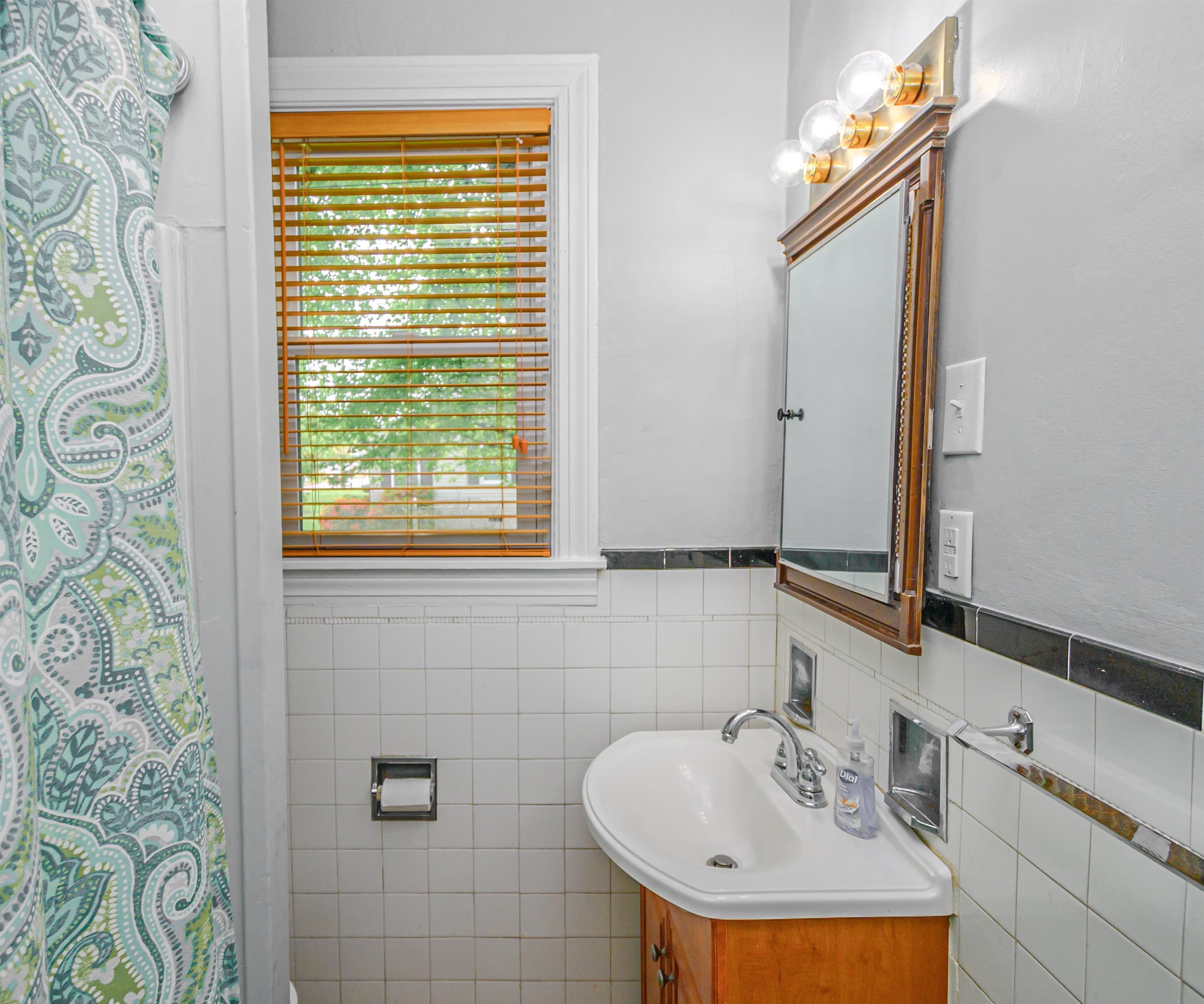 104 25th Street, Owensboro, Kentucky 42303, 3 Bedrooms Bedrooms, ,1 BathroomBathrooms,Single Family Residence,For Sale,25th Street,89501
