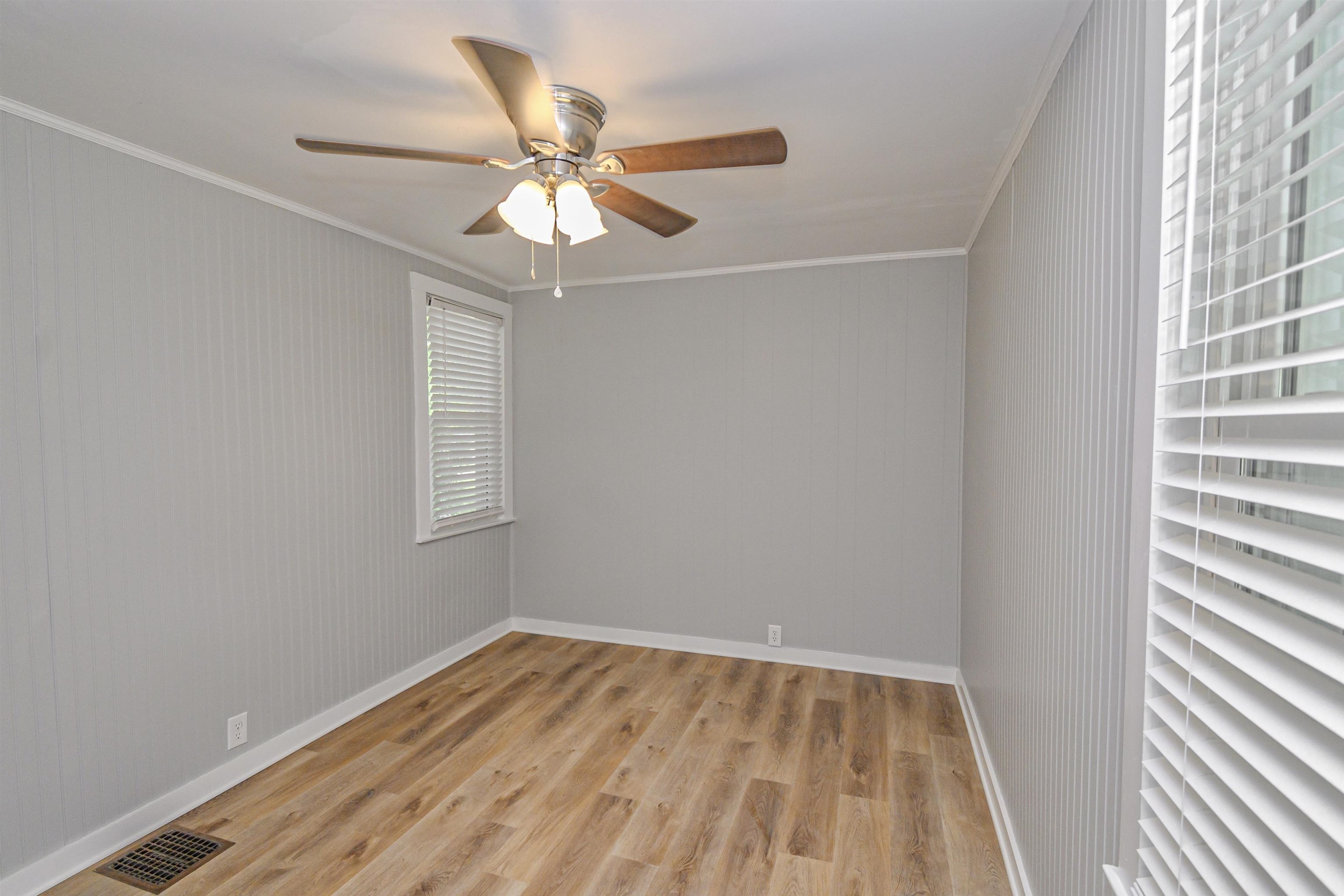 104 25th Street, Owensboro, Kentucky 42303, 3 Bedrooms Bedrooms, ,1 BathroomBathrooms,Single Family Residence,For Sale,25th Street,89501