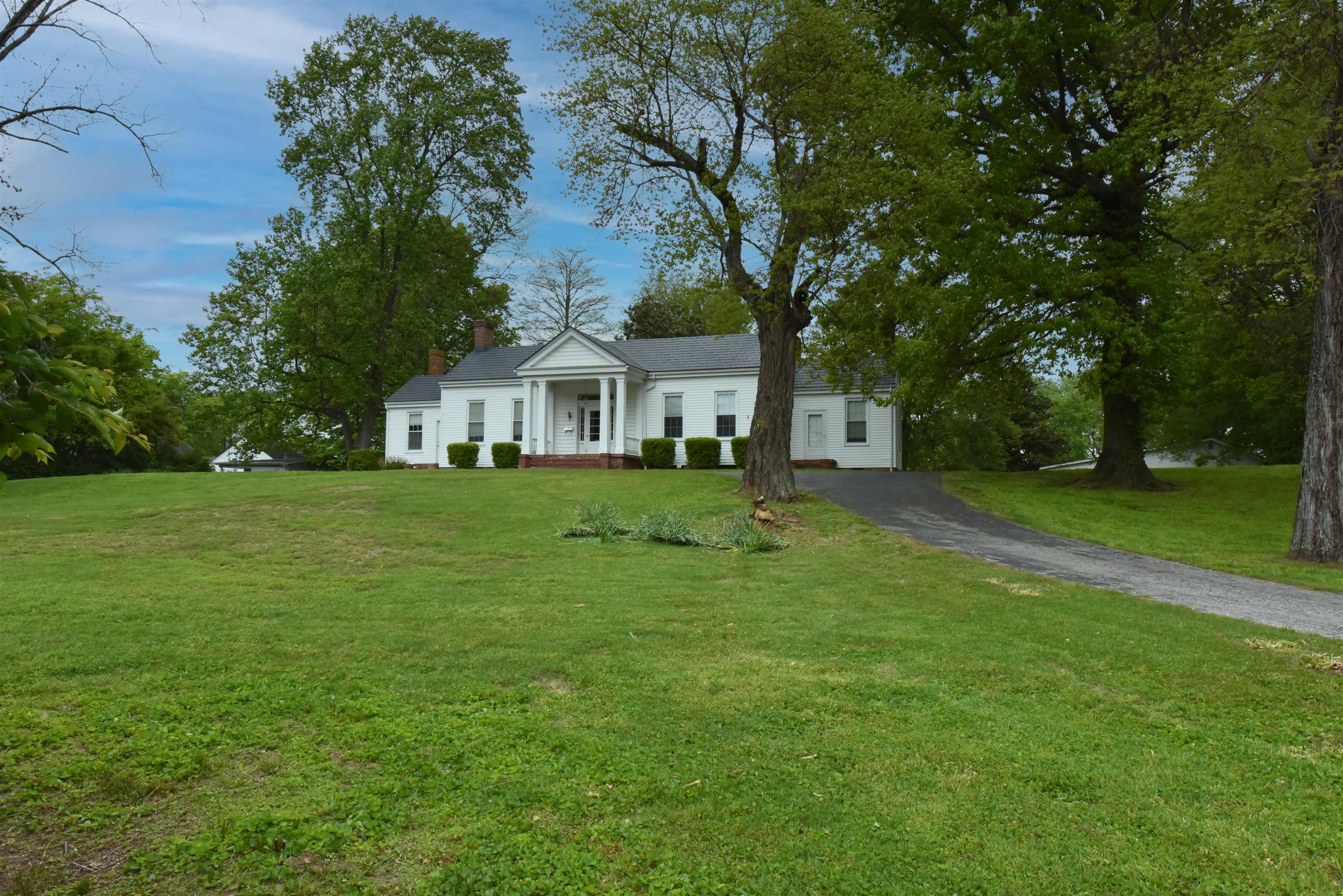 1005 Green Street, Henderson, Kentucky 42420-0000, 3 Bedrooms Bedrooms, ,3 BathroomsBathrooms,Ranch,For Sale,Green Street,89502