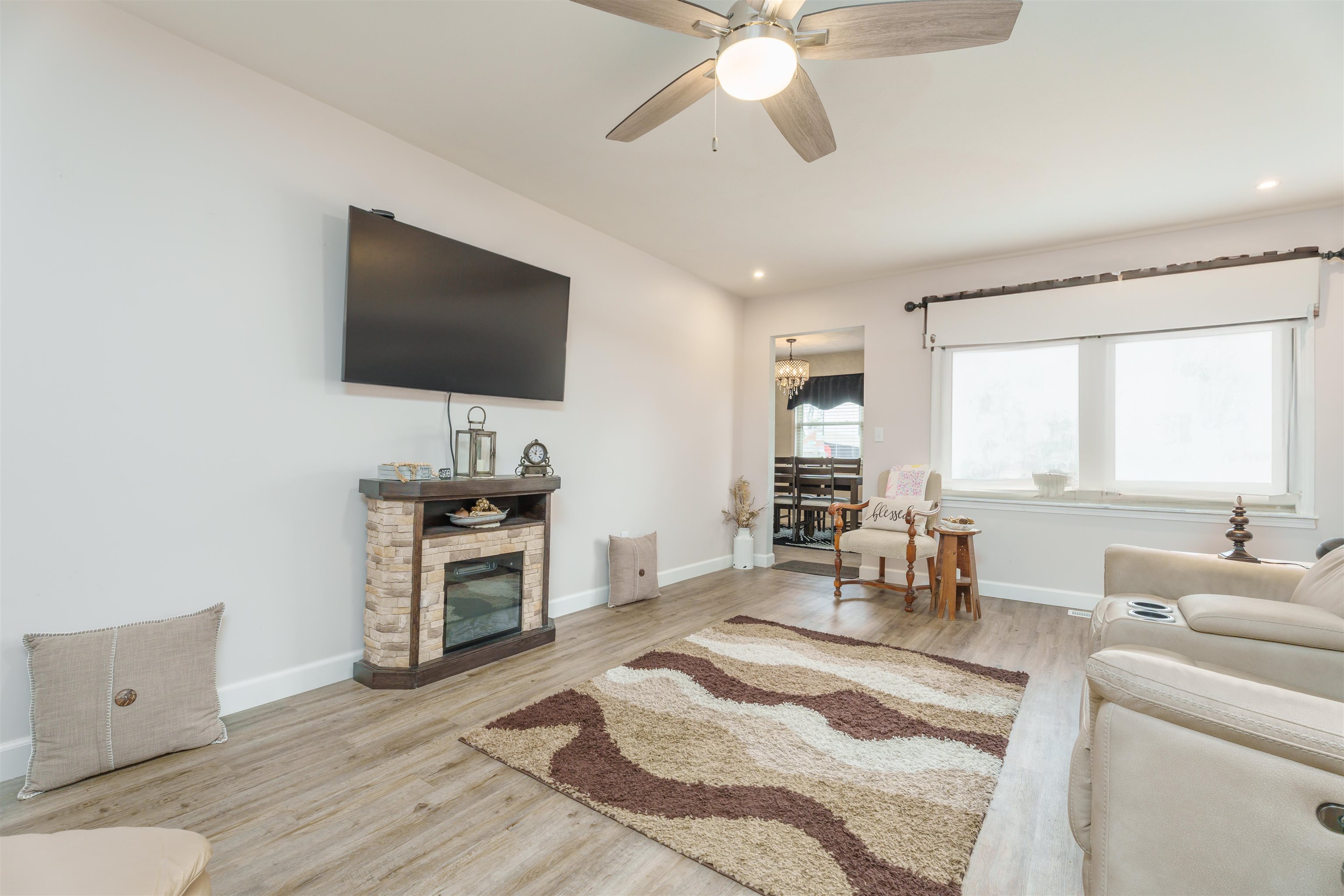 1525 Tamarack Rd, Owensboro, Kentucky 42301, 3 Bedrooms Bedrooms, ,2 BathroomsBathrooms,Single Family Residence,For Sale,Tamarack Rd,89503