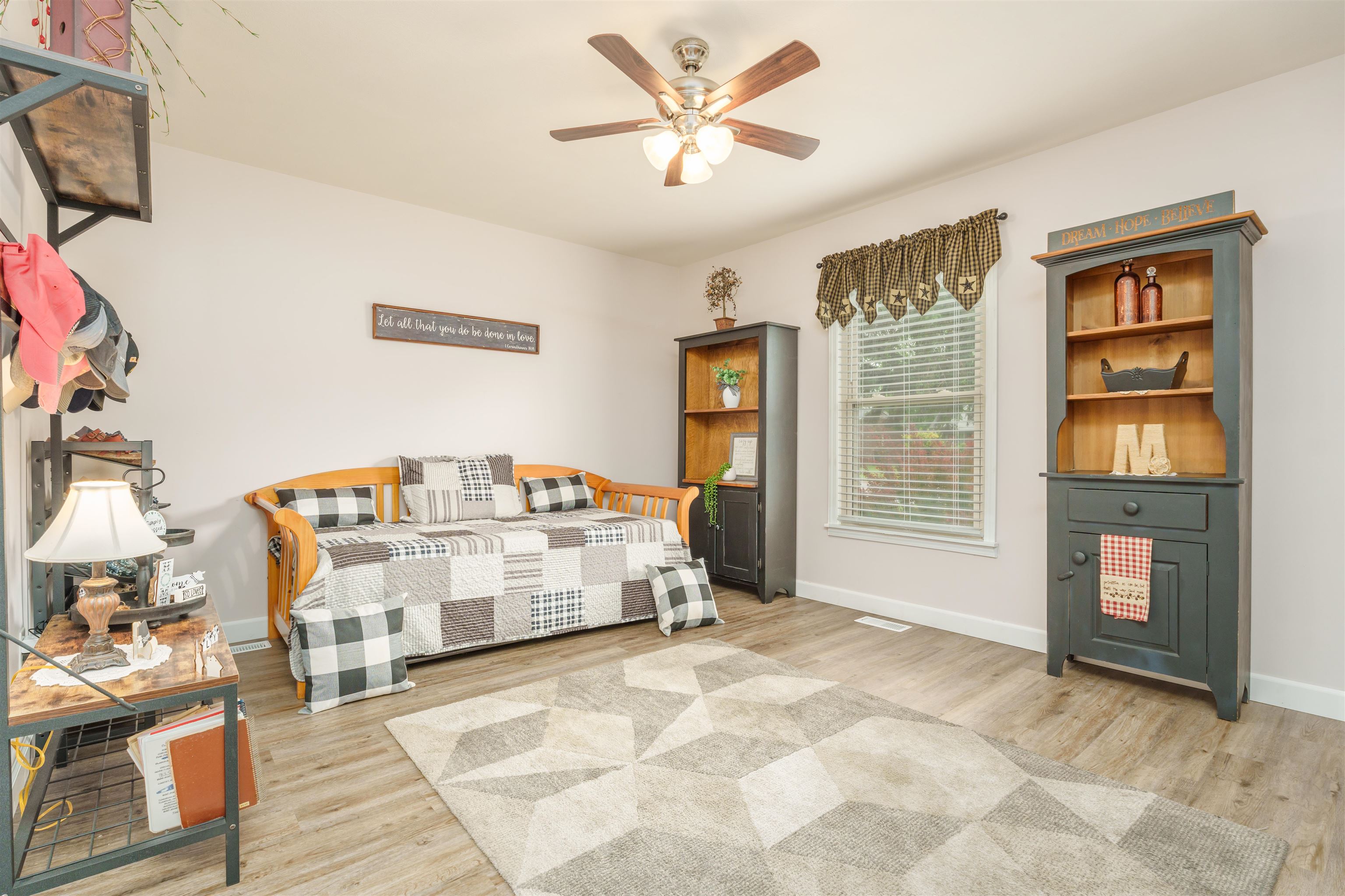 1525 Tamarack Rd, Owensboro, Kentucky 42301, 3 Bedrooms Bedrooms, ,2 BathroomsBathrooms,Single Family Residence,For Sale,Tamarack Rd,89503