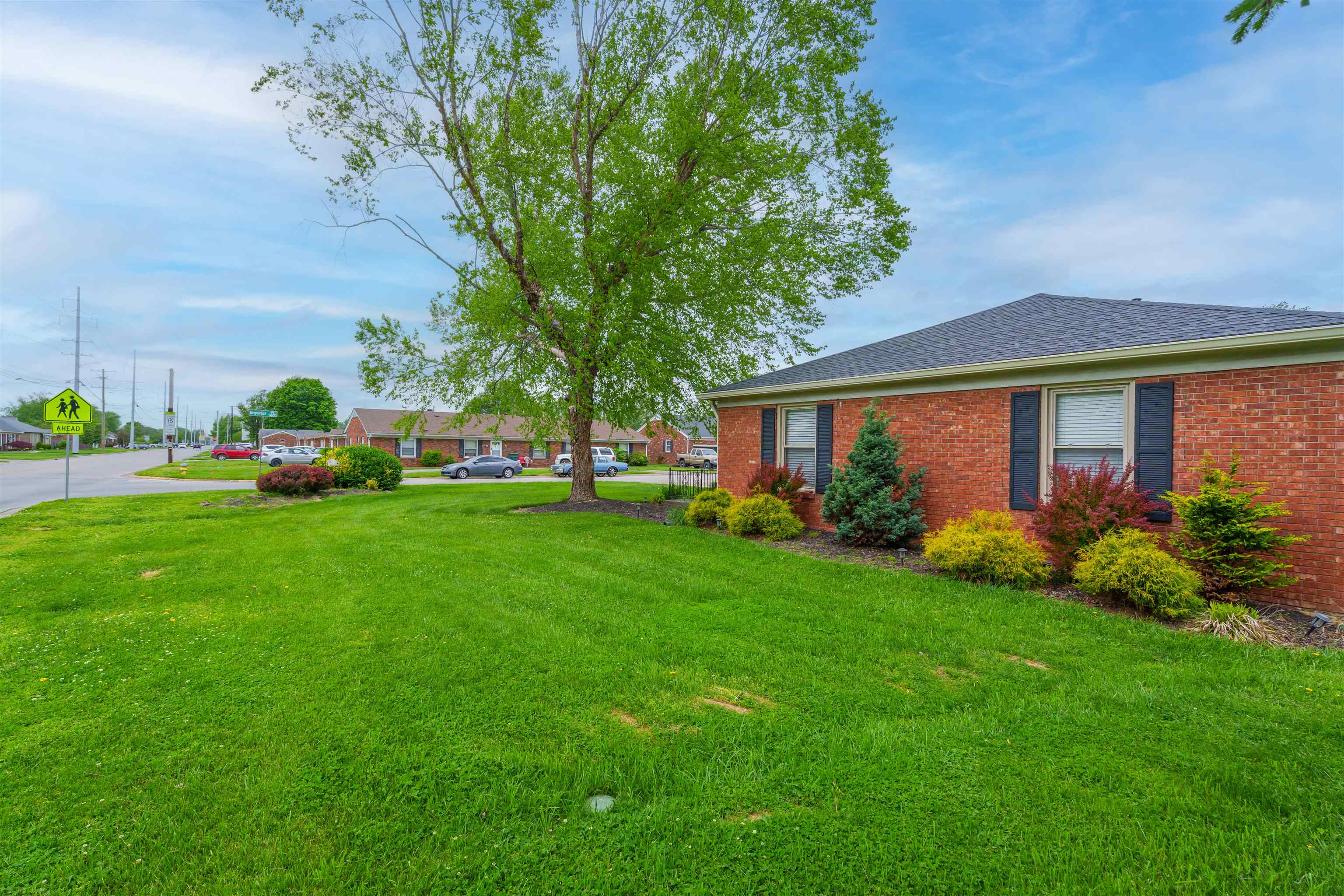 1525 Tamarack Rd, Owensboro, Kentucky 42301, 3 Bedrooms Bedrooms, ,2 BathroomsBathrooms,Single Family Residence,For Sale,Tamarack Rd,89503