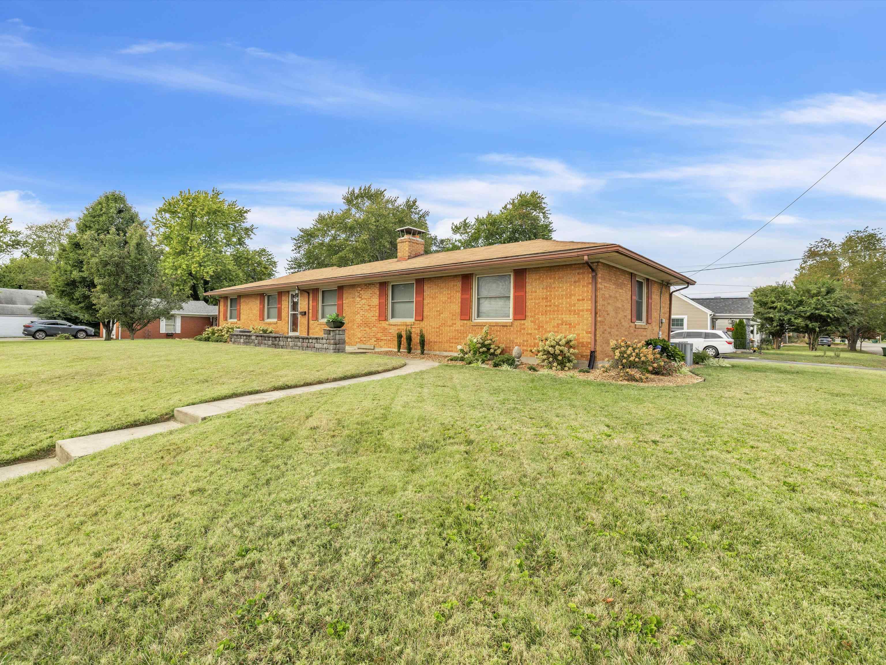 707 Booth Ave, Owensboro, Kentucky 42301, 3 Bedrooms Bedrooms, ,2 BathroomsBathrooms,Single Family Residence,For Sale,Booth Ave,89522