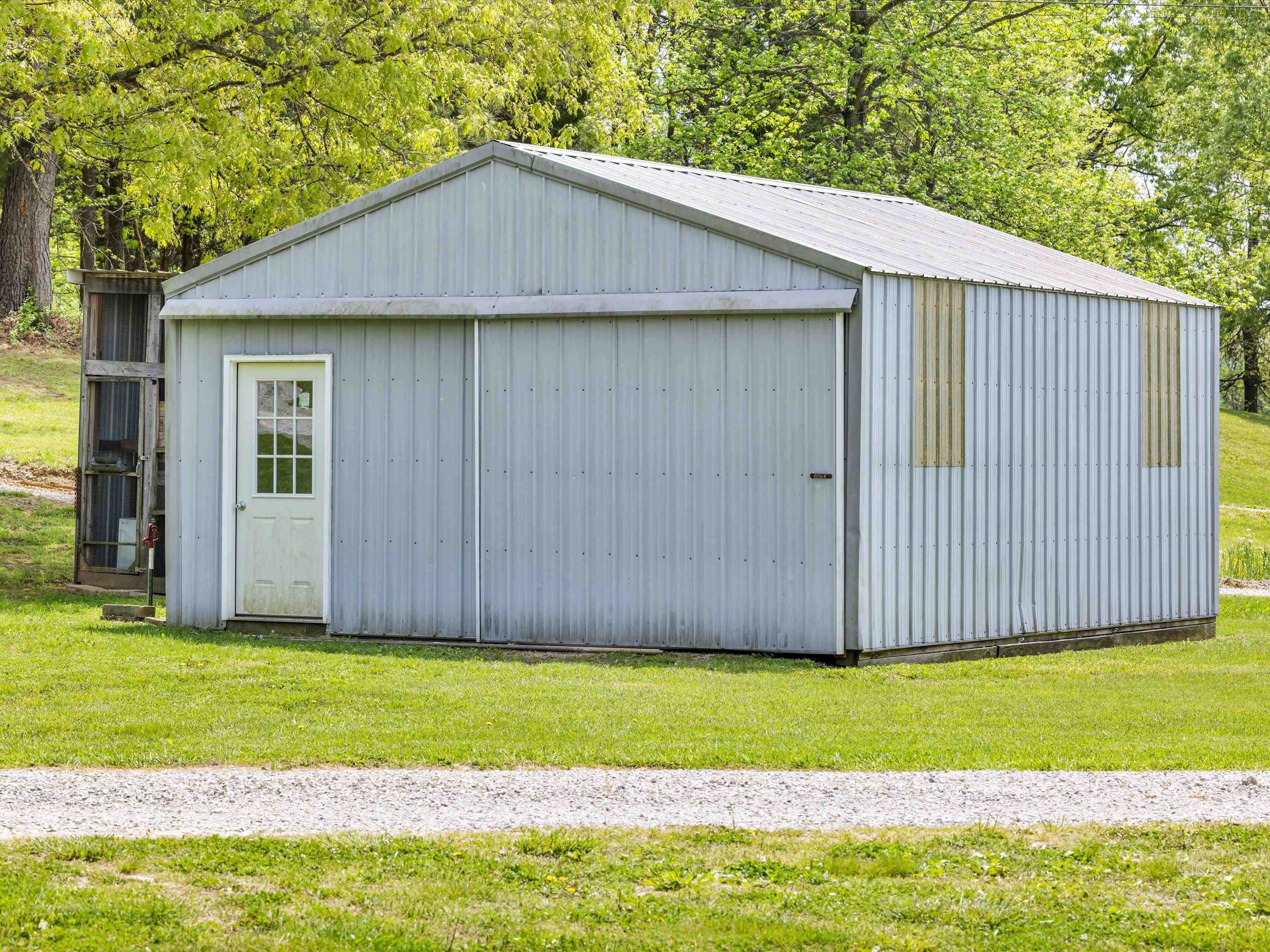 8464 Kentucky 764, Whitesville, Kentucky 42378, 3 Bedrooms Bedrooms, ,2 BathroomsBathrooms,Single Family Residence,For Sale,Kentucky 764,89528