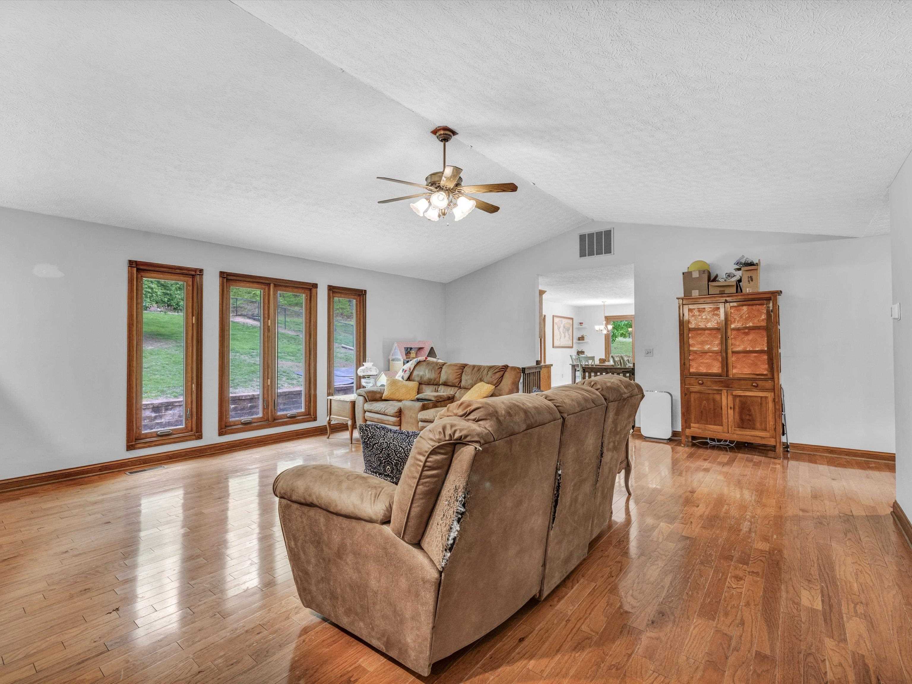 8464 Kentucky 764, Whitesville, Kentucky 42378, 3 Bedrooms Bedrooms, ,2 BathroomsBathrooms,Single Family Residence,For Sale,Kentucky 764,89528