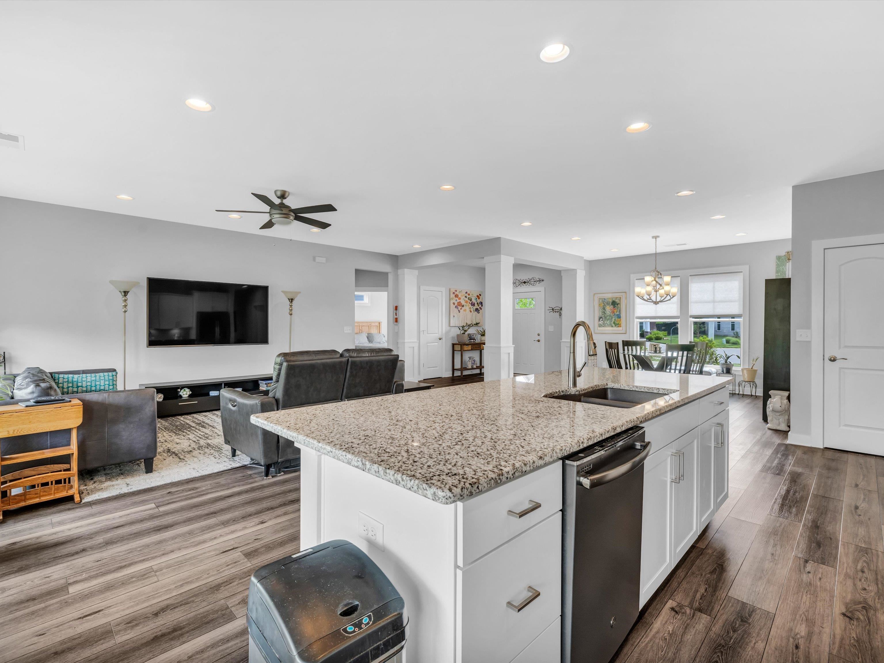 6816 Creekview Ct West, Utica, Kentucky 42376, 3 Bedrooms Bedrooms, ,2 BathroomsBathrooms,Single Family Residence,For Sale,Creekview Ct West,89534