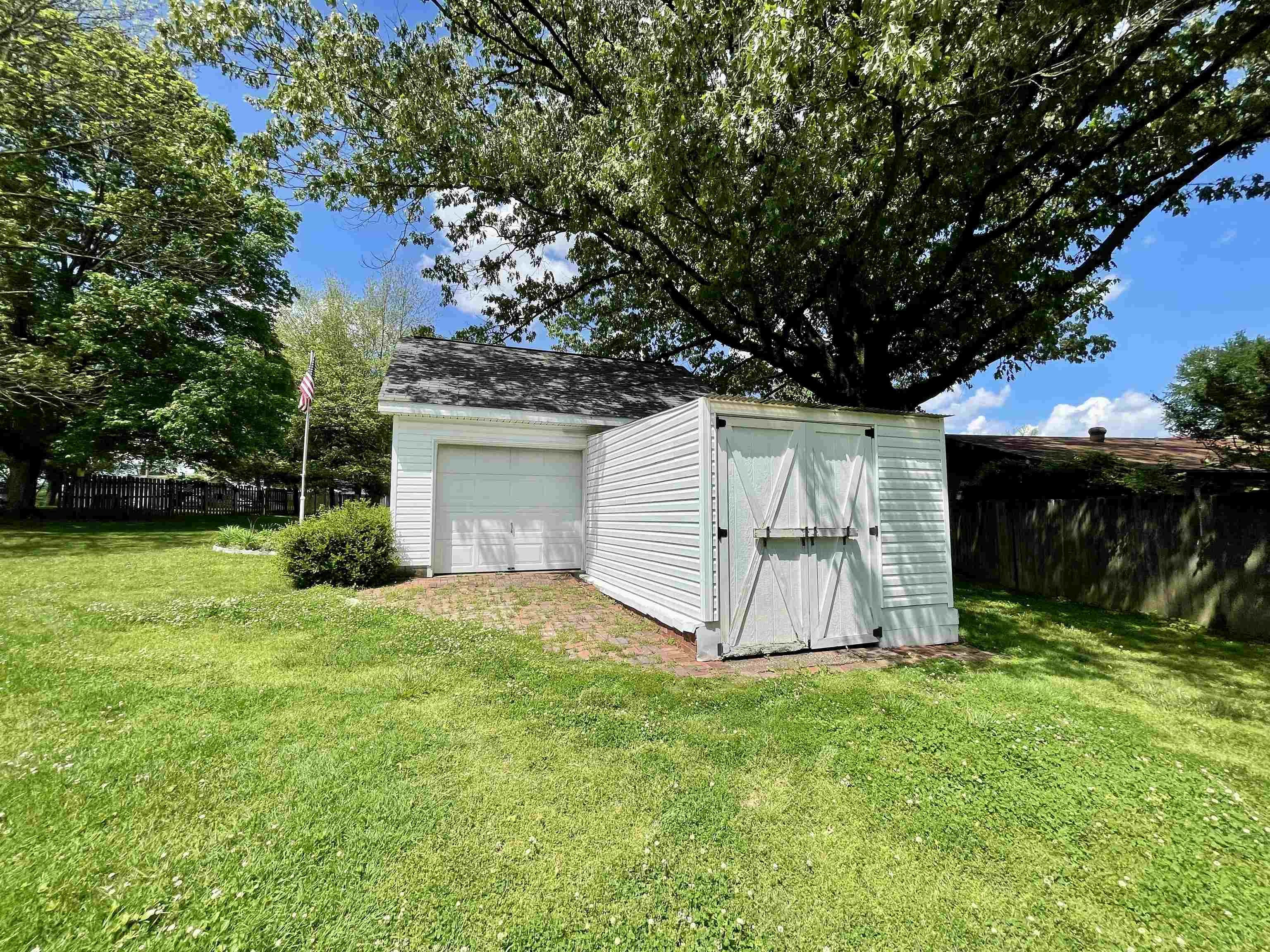 6014 Old Hwy 54, Philpot, Kentucky 42366, 2 Bedrooms Bedrooms, ,1 BathroomBathrooms,Single Family Residence,For Sale,Old Hwy 54,89542