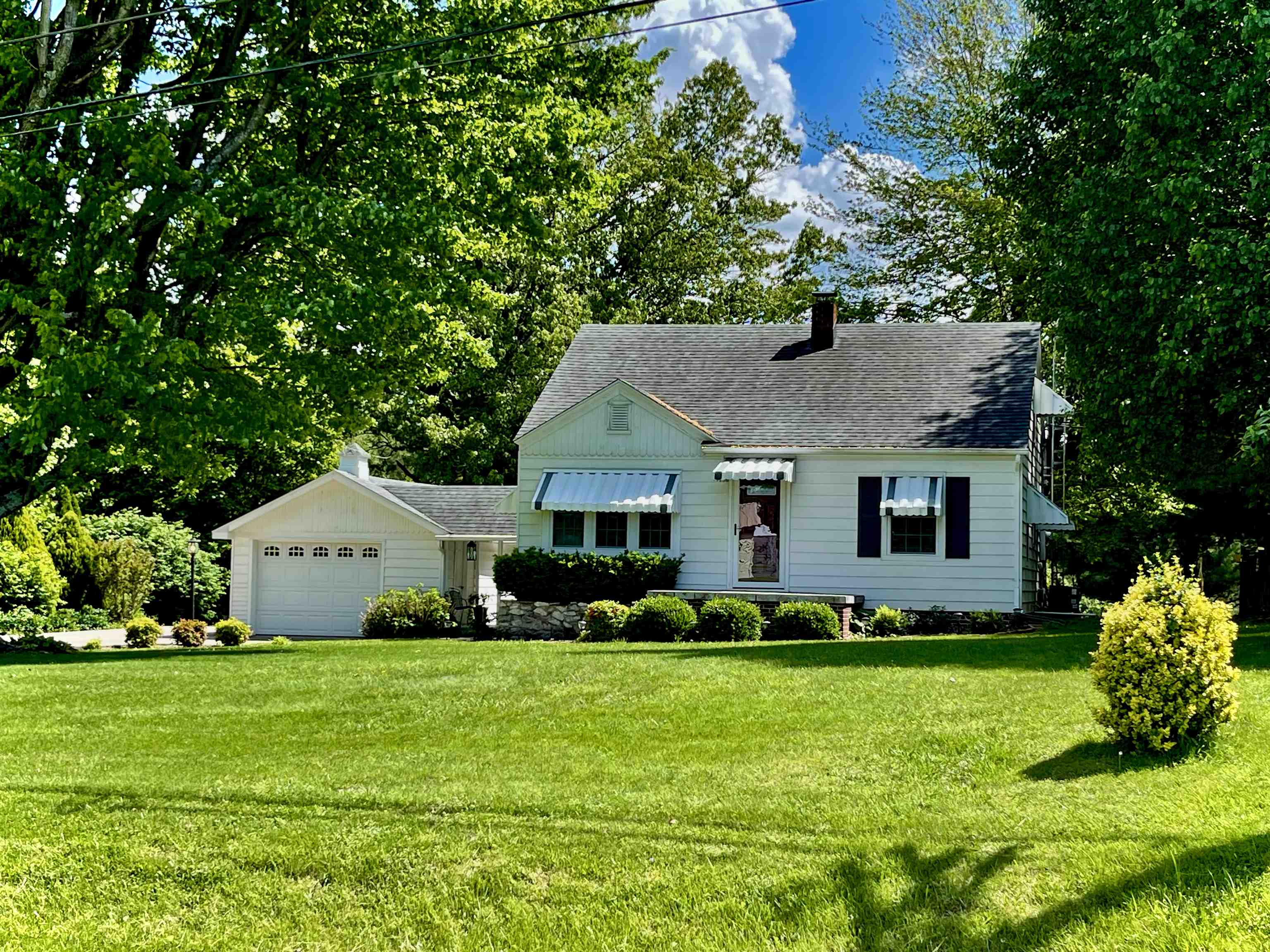 6014 Old Hwy 54, Philpot, Kentucky 42366, 2 Bedrooms Bedrooms, ,1 BathroomBathrooms,Single Family Residence,For Sale,Old Hwy 54,89542