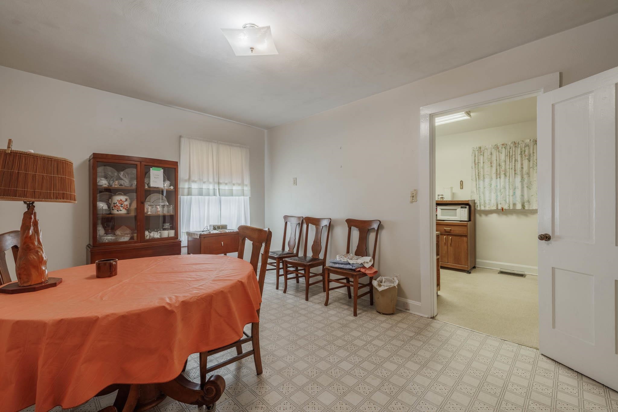 1608 Monarch Ave, Owensboro, Kentucky 42303, 3 Bedrooms Bedrooms, ,1 BathroomBathrooms,Single Family Residence,For Sale,Monarch Ave,89543