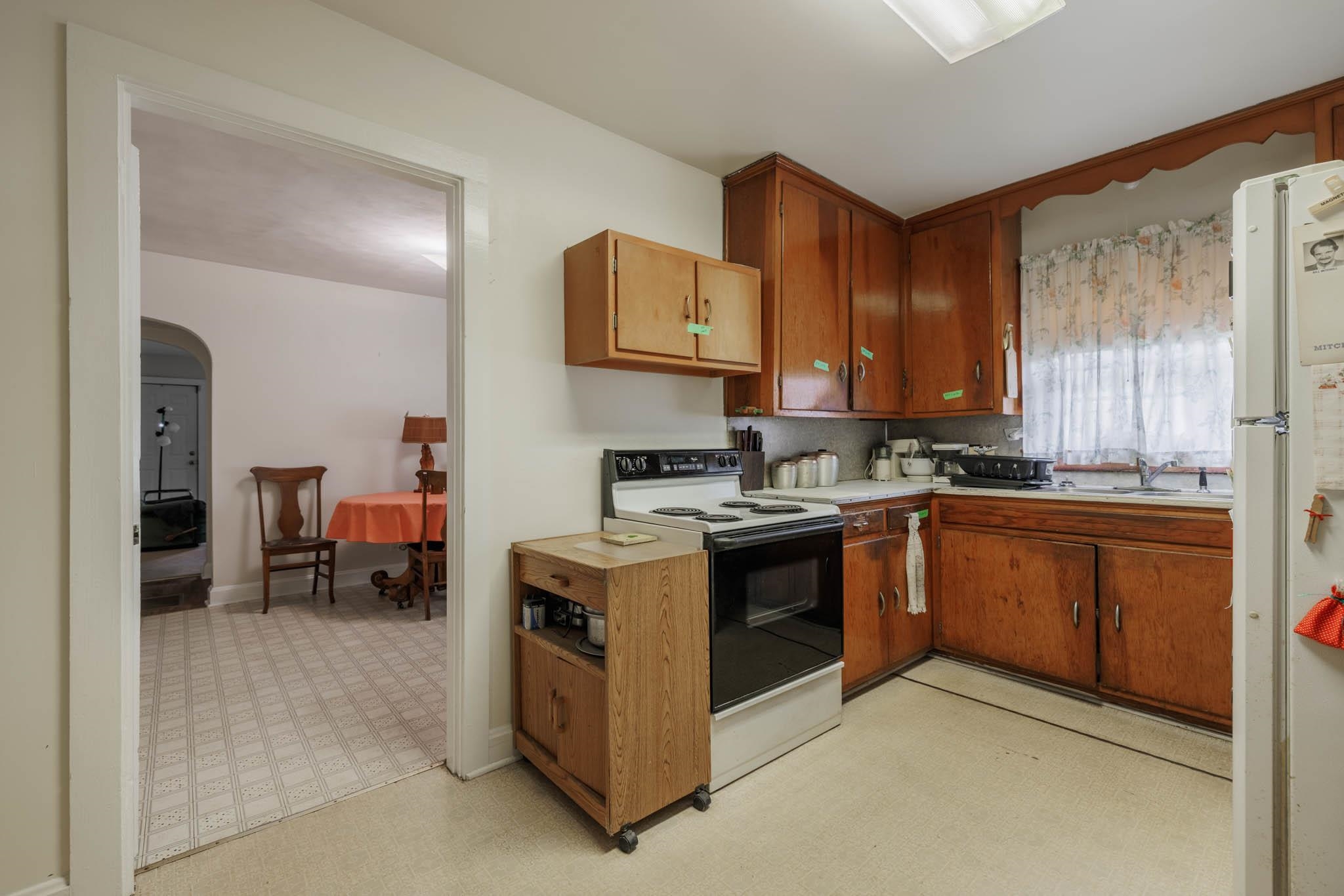 1608 Monarch Ave, Owensboro, Kentucky 42303, 3 Bedrooms Bedrooms, ,1 BathroomBathrooms,Single Family Residence,For Sale,Monarch Ave,89543