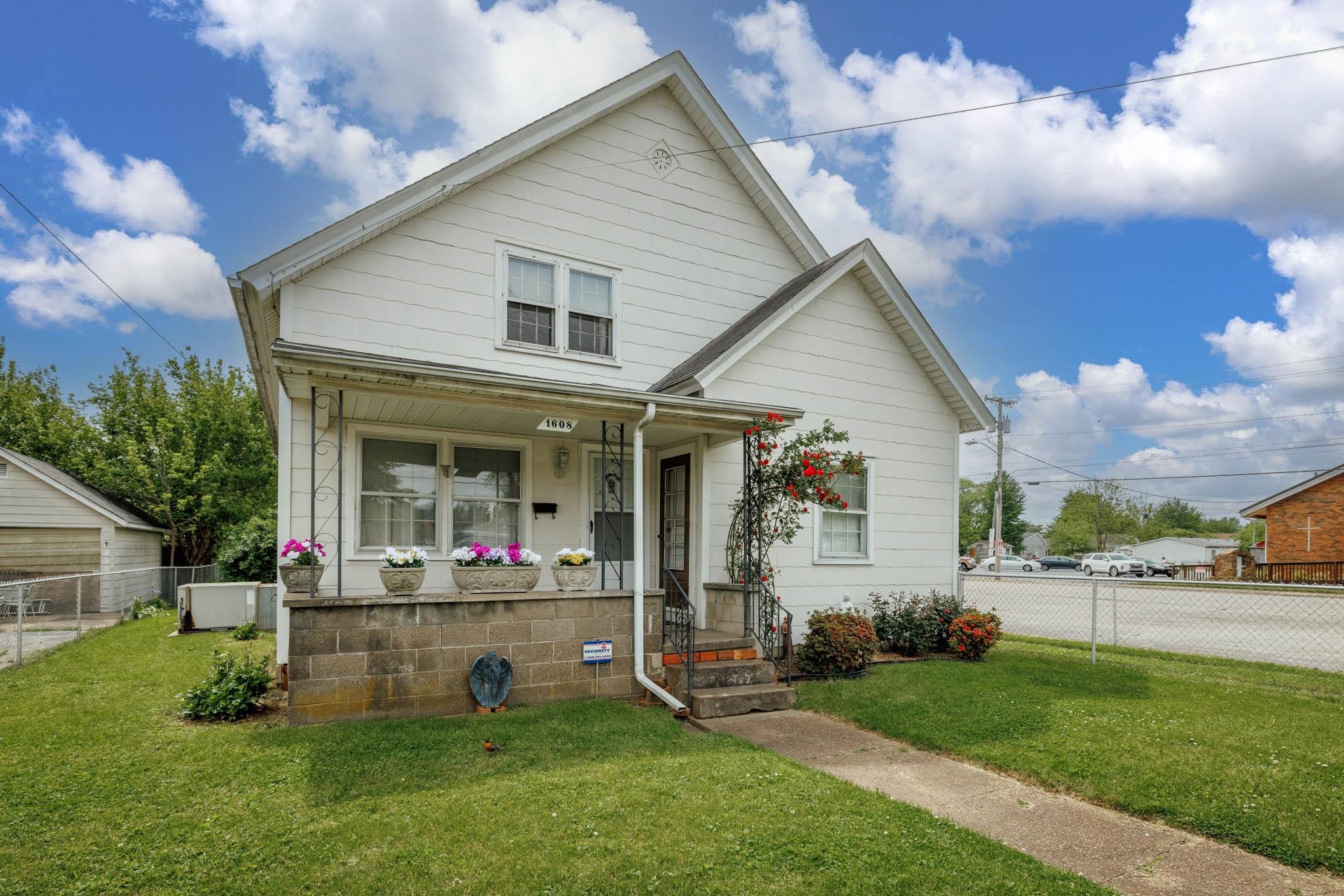 1608 Monarch Ave, Owensboro, Kentucky 42303, 3 Bedrooms Bedrooms, ,1 BathroomBathrooms,Single Family Residence,For Sale,Monarch Ave,89543