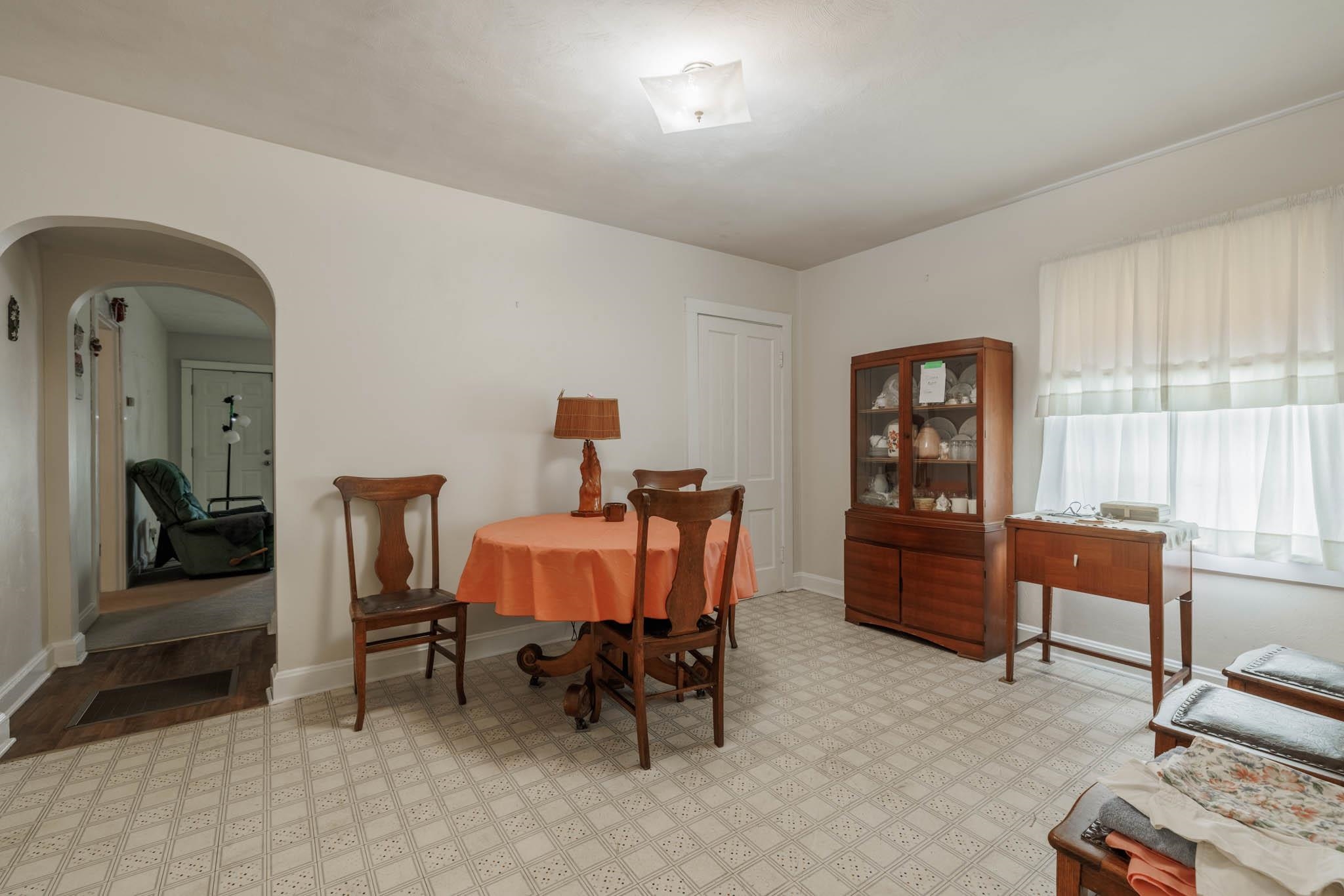 1608 Monarch Ave, Owensboro, Kentucky 42303, 3 Bedrooms Bedrooms, ,1 BathroomBathrooms,Single Family Residence,For Sale,Monarch Ave,89543
