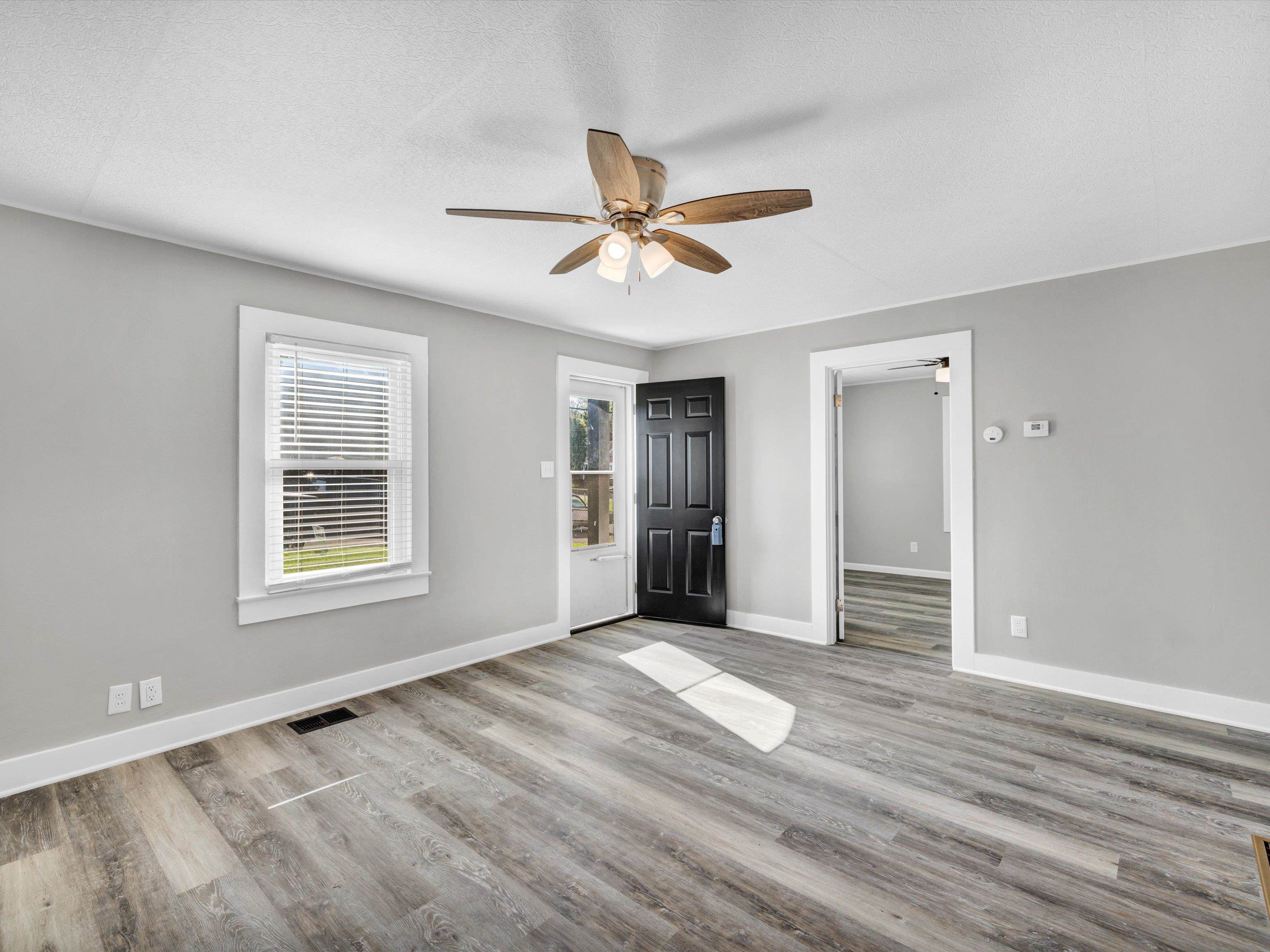 2004 Prince Ave, Owensboro, Kentucky 42303, 2 Bedrooms Bedrooms, ,1 BathroomBathrooms,Single Family Residence,For Sale,Prince Ave,89544