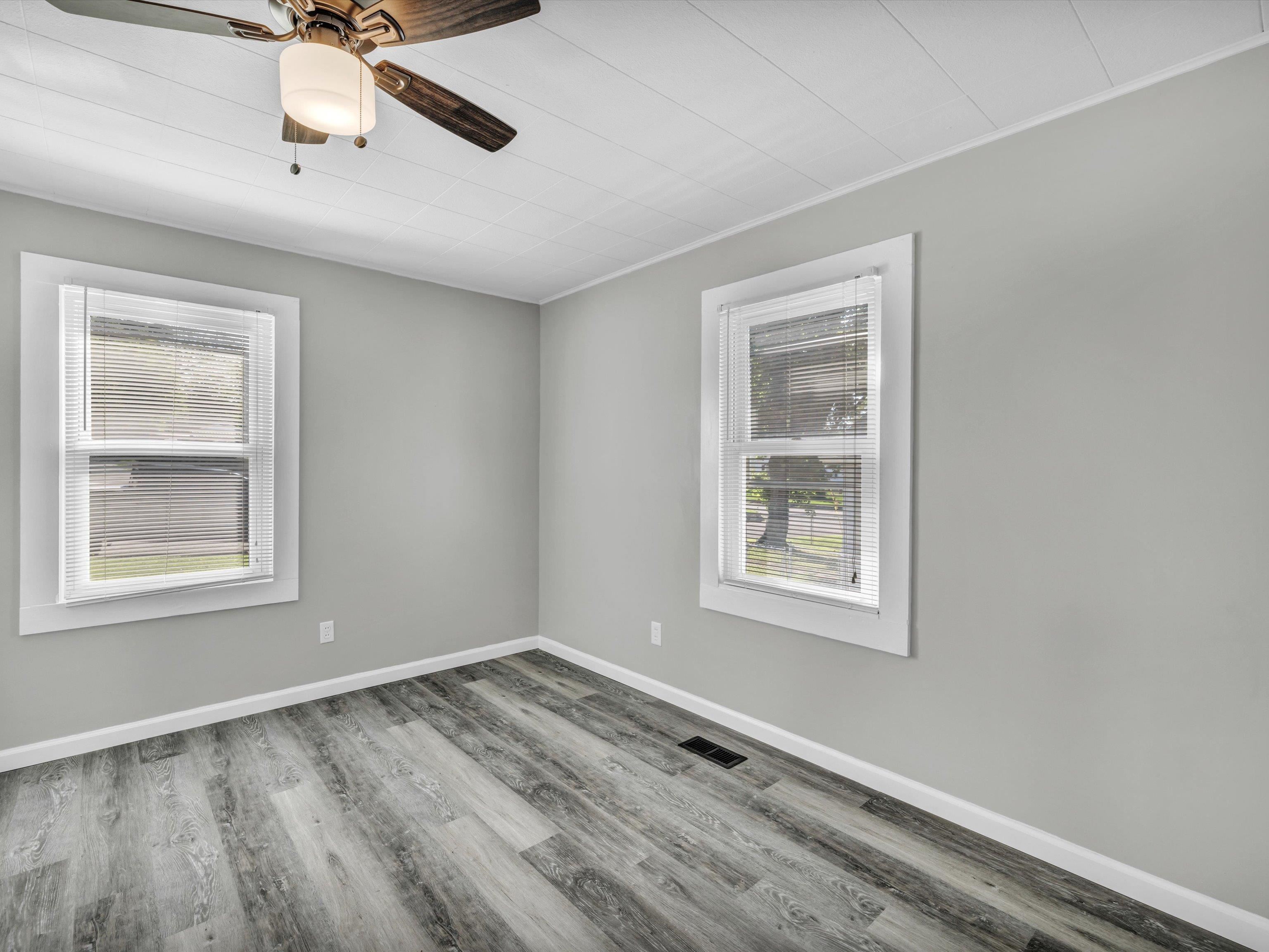 2004 Prince Ave, Owensboro, Kentucky 42303, 2 Bedrooms Bedrooms, ,1 BathroomBathrooms,Single Family Residence,For Sale,Prince Ave,89544
