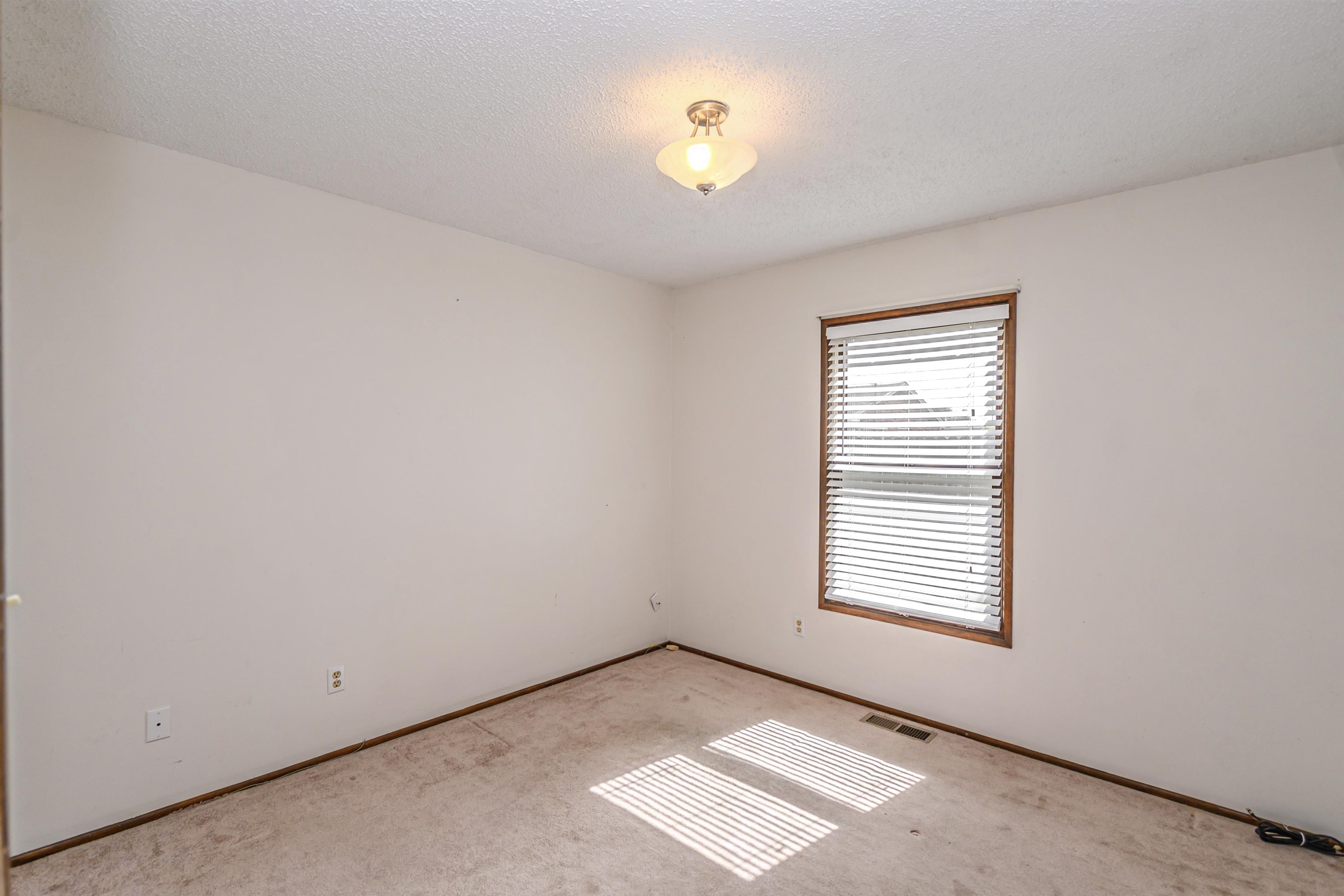 2623 Kingman Loop, Owensboro, Kentucky 42301, 4 Bedrooms Bedrooms, ,2 BathroomsBathrooms,Single Family Residence,For Sale,Kingman Loop,89548