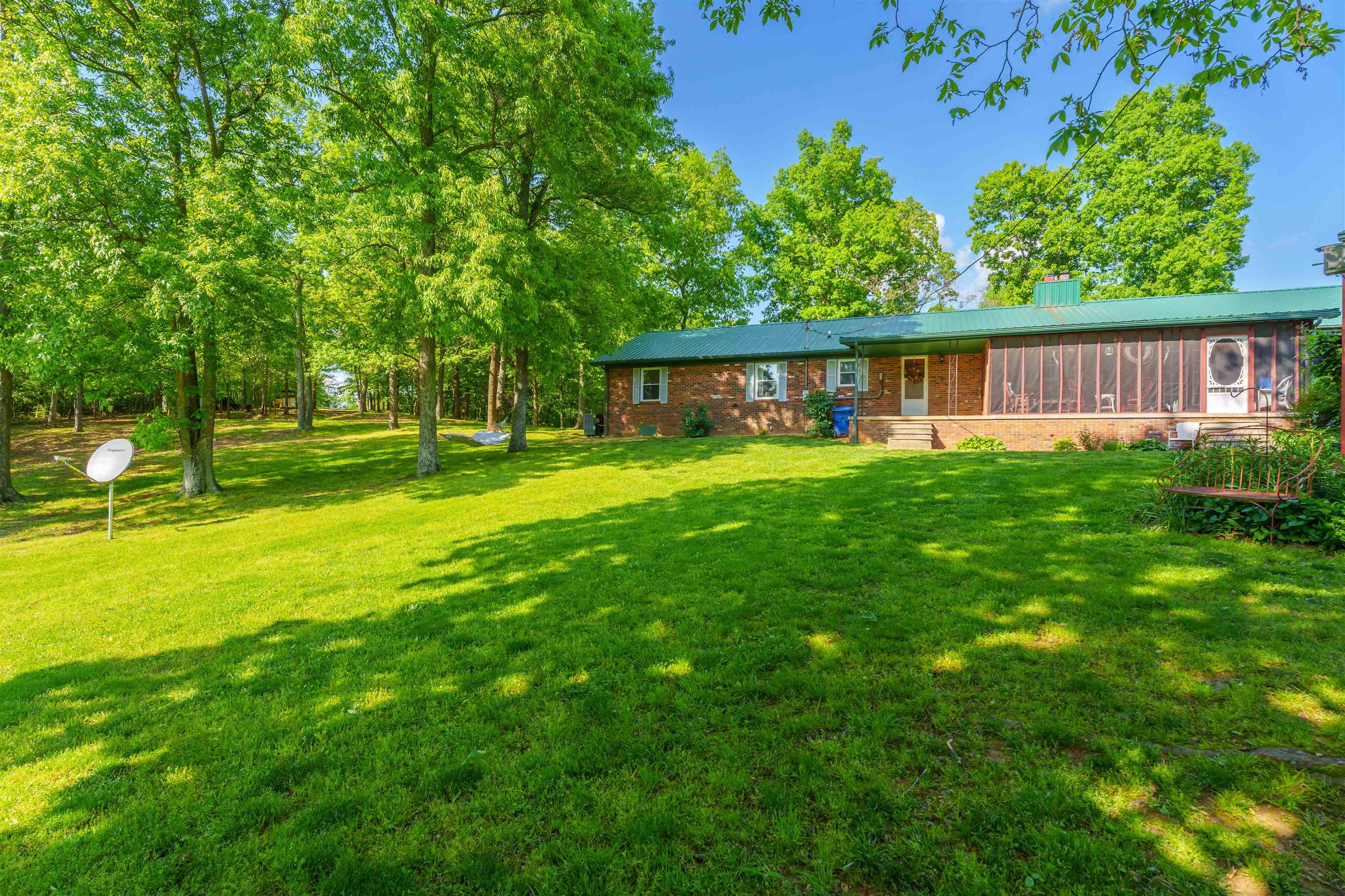 944 Tucker Hollow Rd., Hartford, Kentucky 42347, 4 Bedrooms Bedrooms, ,2 BathroomsBathrooms,Single Family Residence,For Sale,Tucker Hollow Rd.,89556