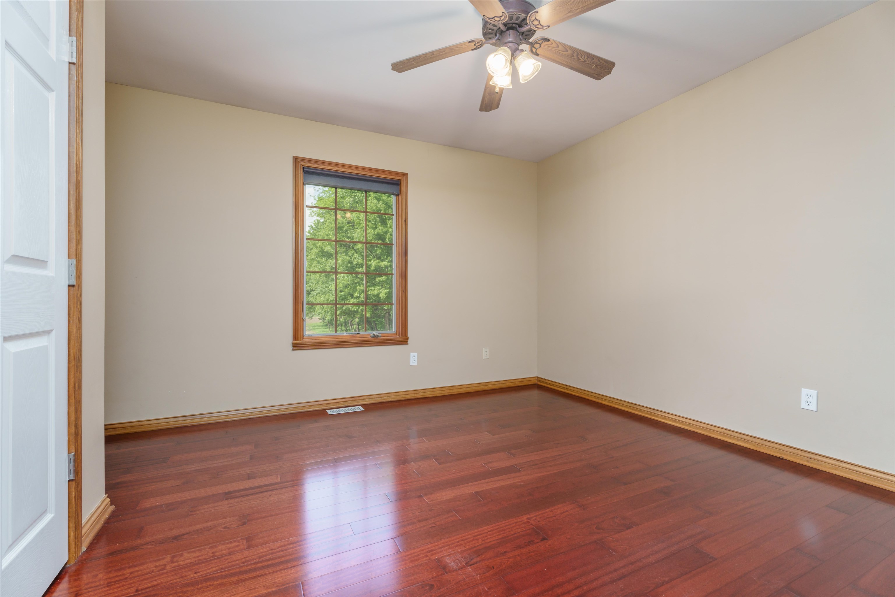 5653 Lee Rudy Road, Owensboro, Kentucky 42301, 4 Bedrooms Bedrooms, ,3 BathroomsBathrooms,Single Family Residence,For Sale,Lee Rudy Road,89561