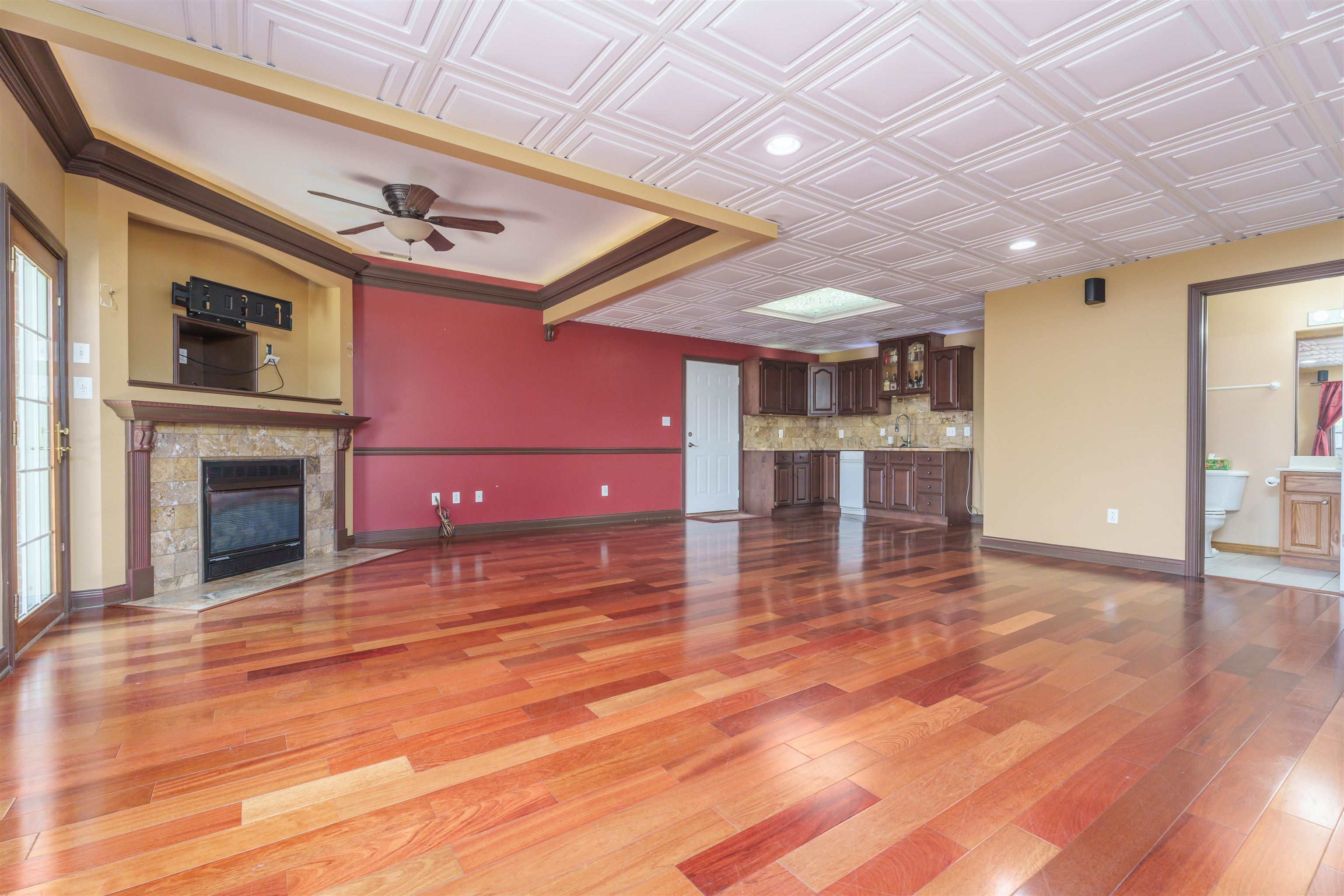 5653 Lee Rudy Road, Owensboro, Kentucky 42301, 4 Bedrooms Bedrooms, ,3 BathroomsBathrooms,Single Family Residence,For Sale,Lee Rudy Road,89561