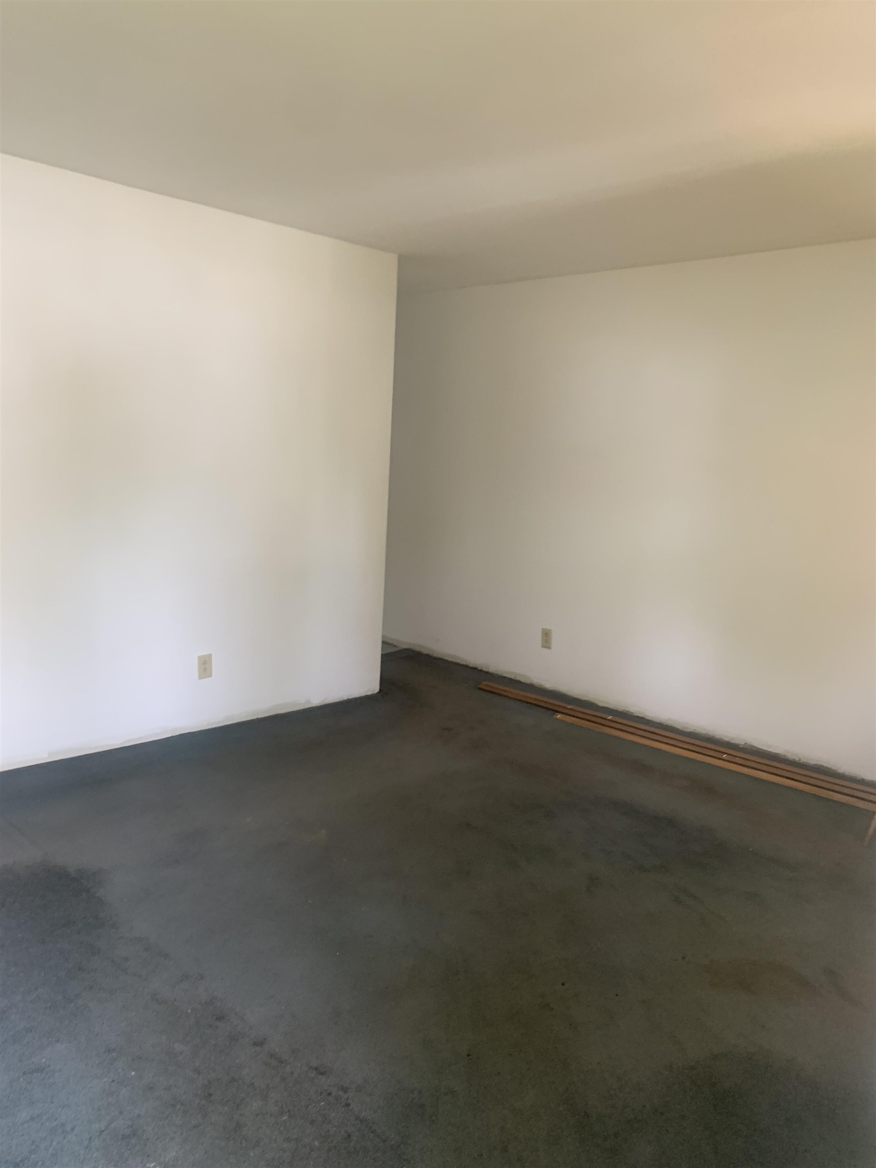 1121 Gilbert Lane, Owensboro, Kentucky 42303, 3 Bedrooms Bedrooms, ,1 BathroomBathrooms,Single Family Residence,For Sale,Gilbert Lane,89565