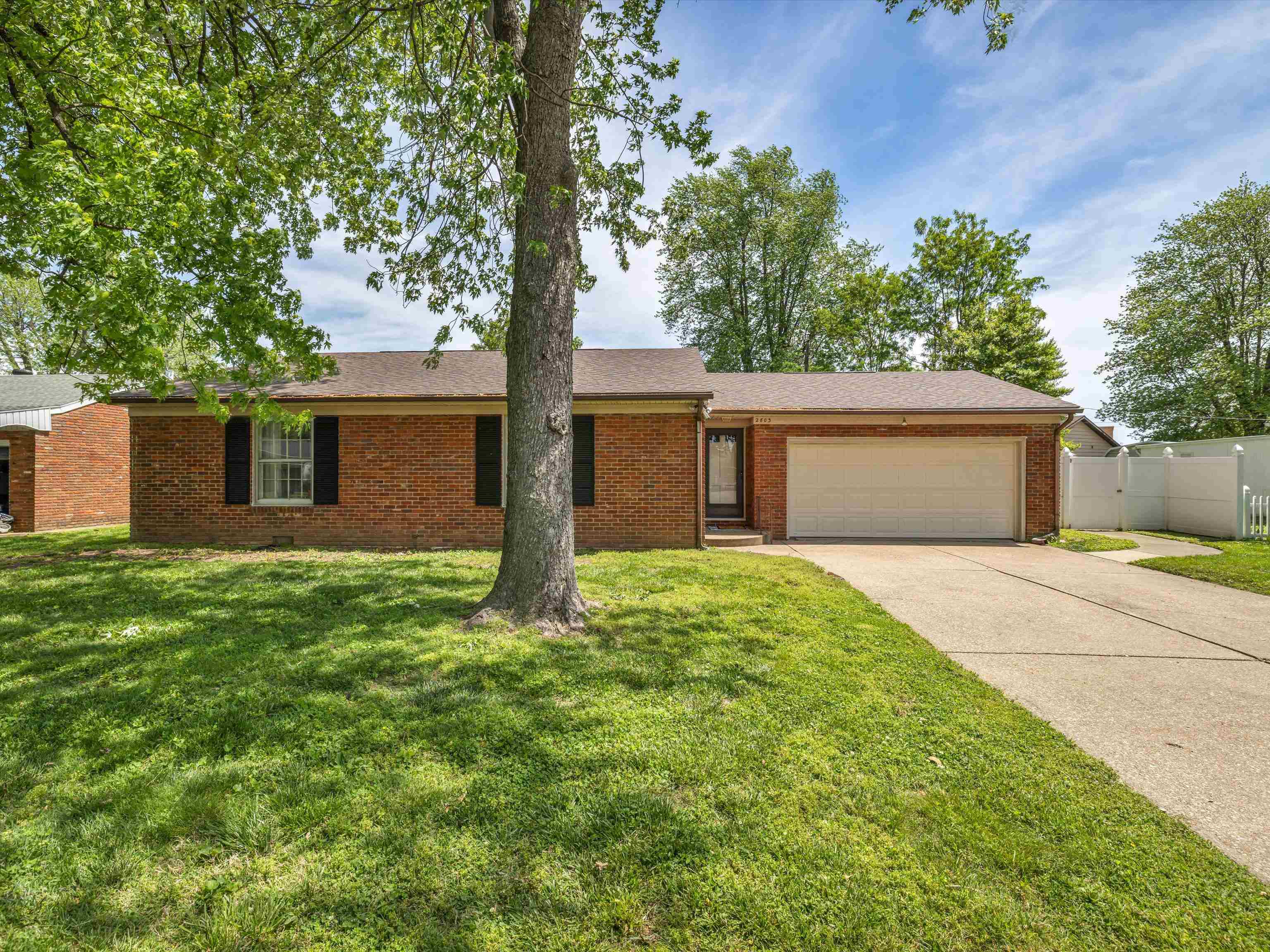 2803 Wesleyan Park Dr, Owensboro, Kentucky 42301, 3 Bedrooms Bedrooms, ,1 BathroomBathrooms,Single Family Residence,For Sale,Wesleyan Park Dr,89566