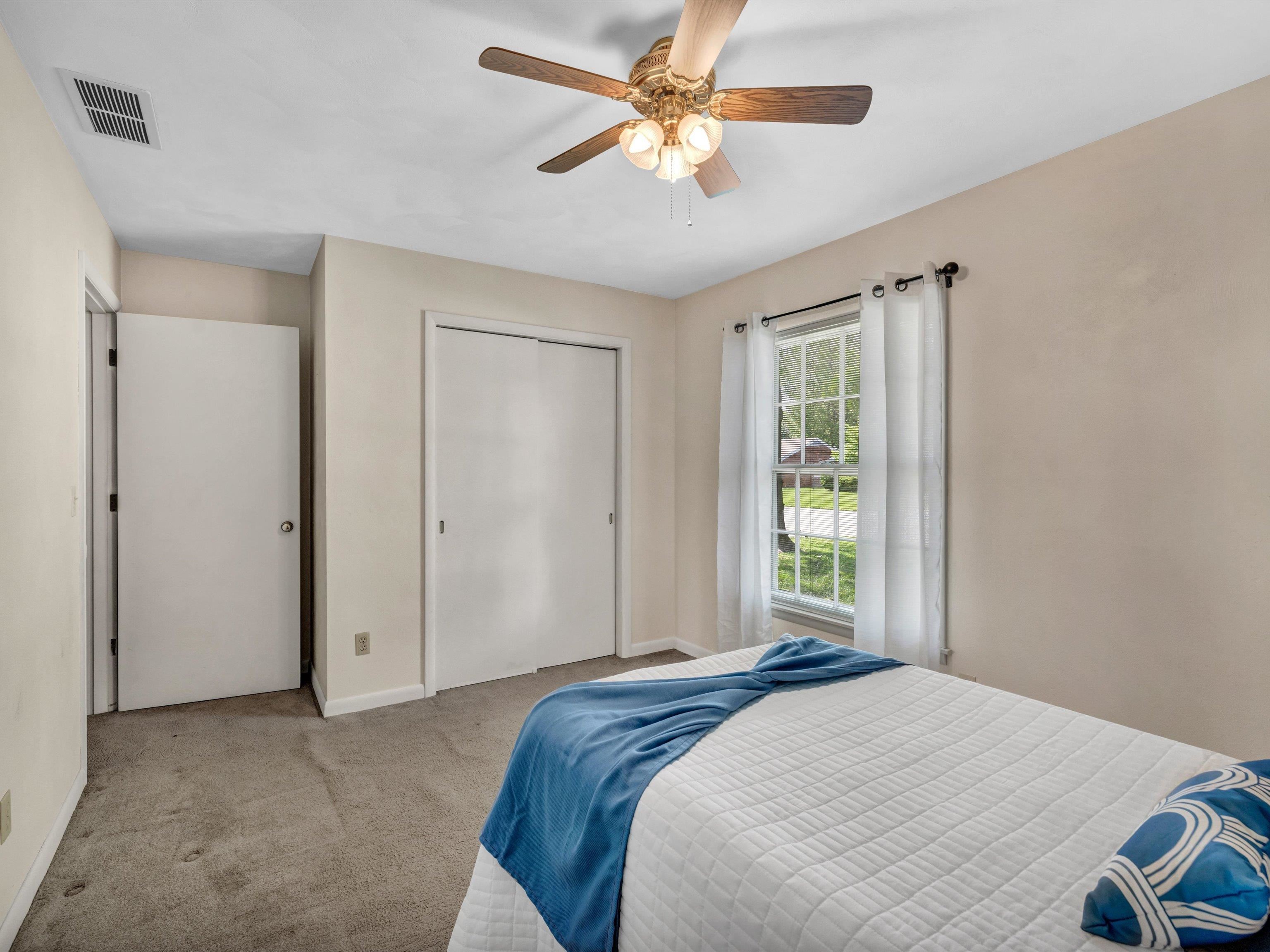 2803 Wesleyan Park Dr, Owensboro, Kentucky 42301, 3 Bedrooms Bedrooms, ,1 BathroomBathrooms,Single Family Residence,For Sale,Wesleyan Park Dr,89566