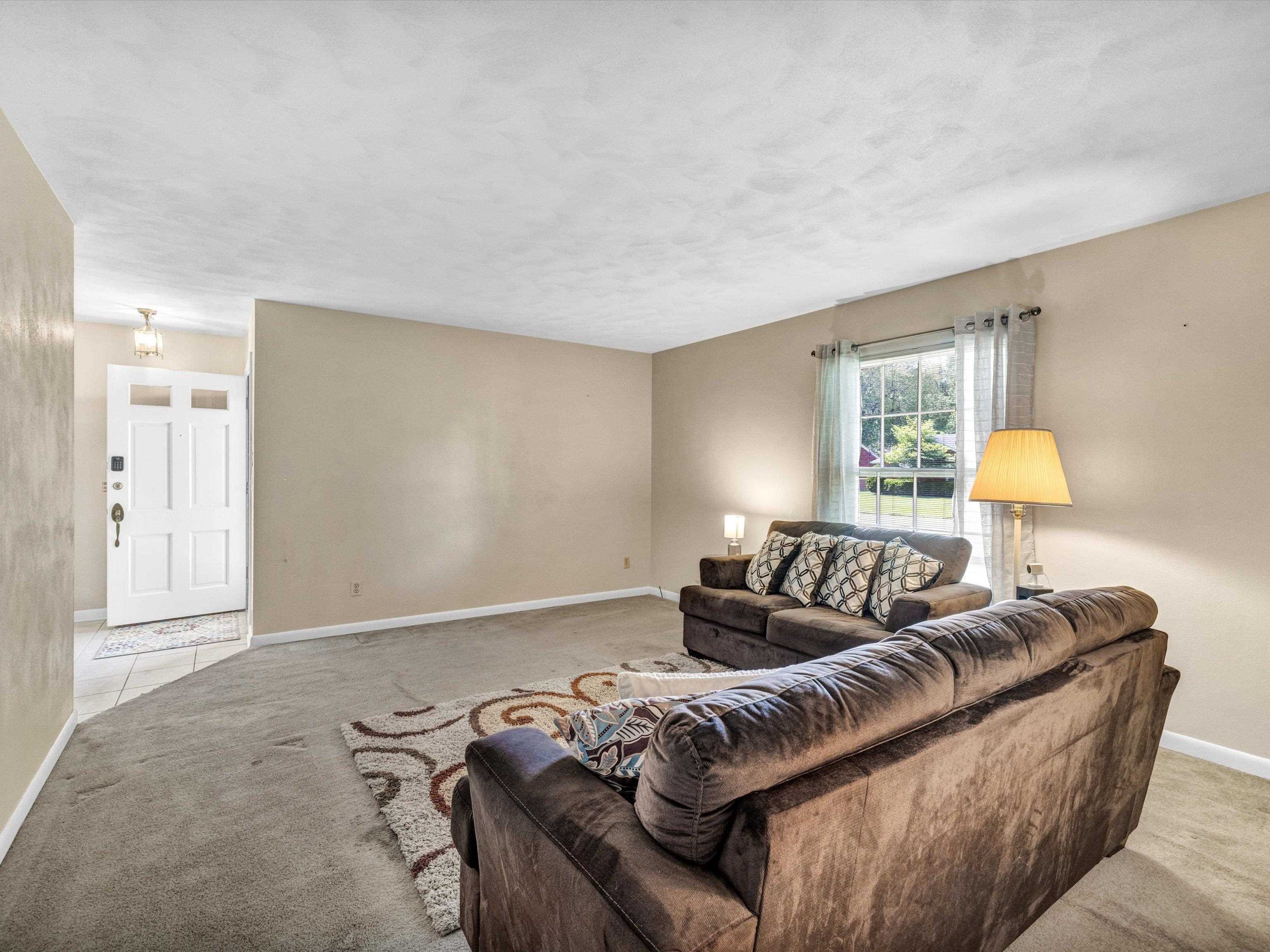 2803 Wesleyan Park Dr, Owensboro, Kentucky 42301, 3 Bedrooms Bedrooms, ,1 BathroomBathrooms,Single Family Residence,For Sale,Wesleyan Park Dr,89566